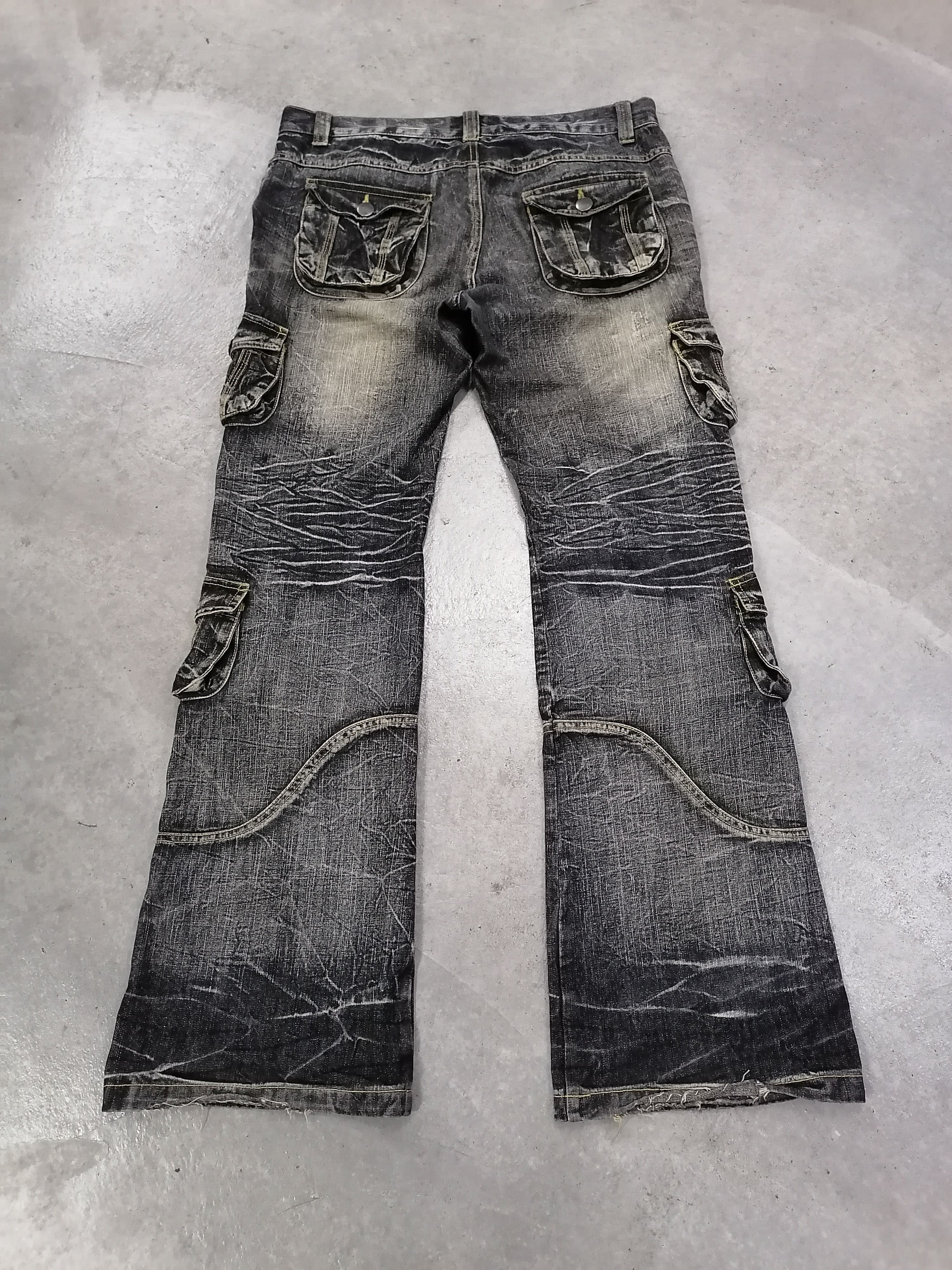 If Six Was Nine Super Flare Topism Claw Mark Multipocket Distressed Pants Size US 35 - 8 Thumbnail