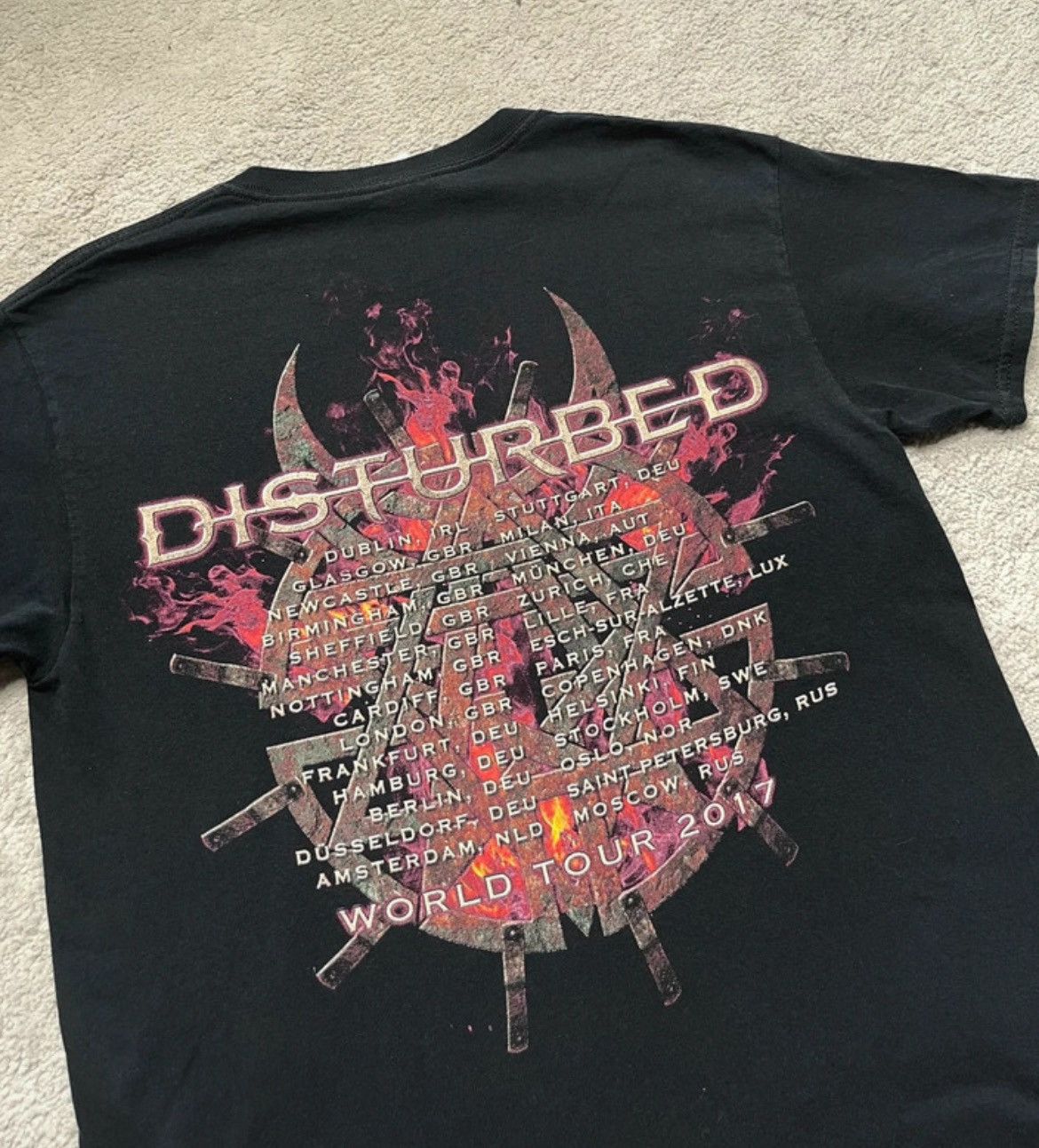 Vintage Vintage Black T-Shirt Tee Disturbed The Vengeful One Tour Size US M / EU 48-50 / 2 - 3 Thumbnail