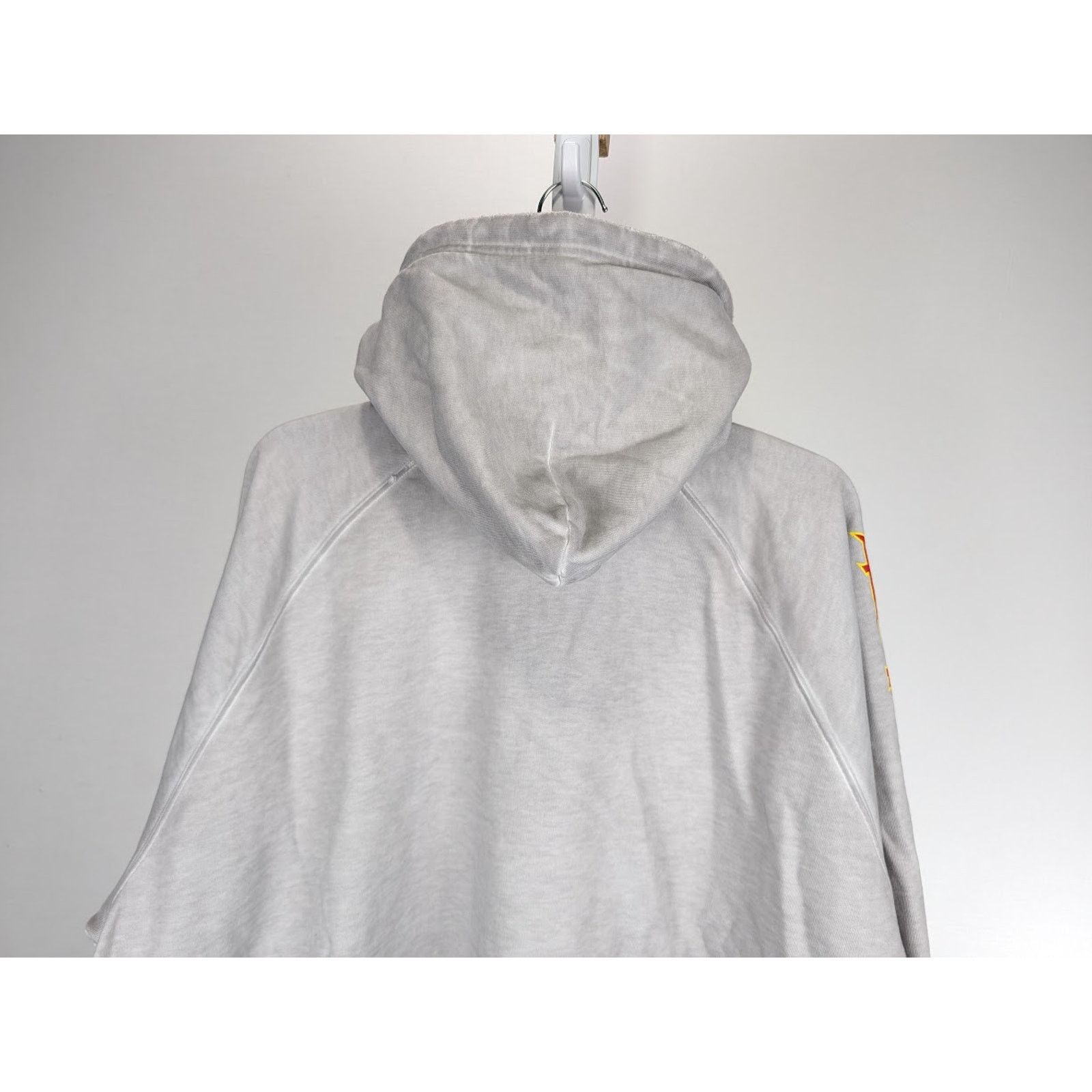 Balenciaga o1rshd1 Q:4 / Logo Printed Hoodie in Dirty White Size US S / EU 44-46 / 1 - 14 Thumbnail