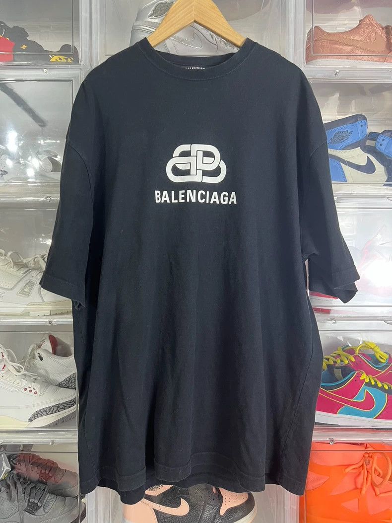 Balenciaga Balenciaga Lock short sleeve Size US S / EU 44-46 / 1 - 1 Thumbnail