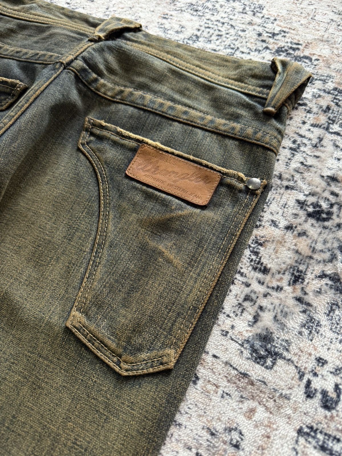 Le Grande Bleu (L.G.B.) Vintage Wrangler Gun Pocket Mud Wash Jeans Size US 30 / EU 46 - 14 Thumbnail