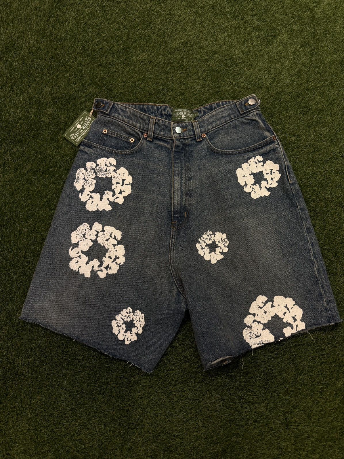 DENIM TEARS Denim Tears Cotton Wreath Shorts Size M Blue (NEW