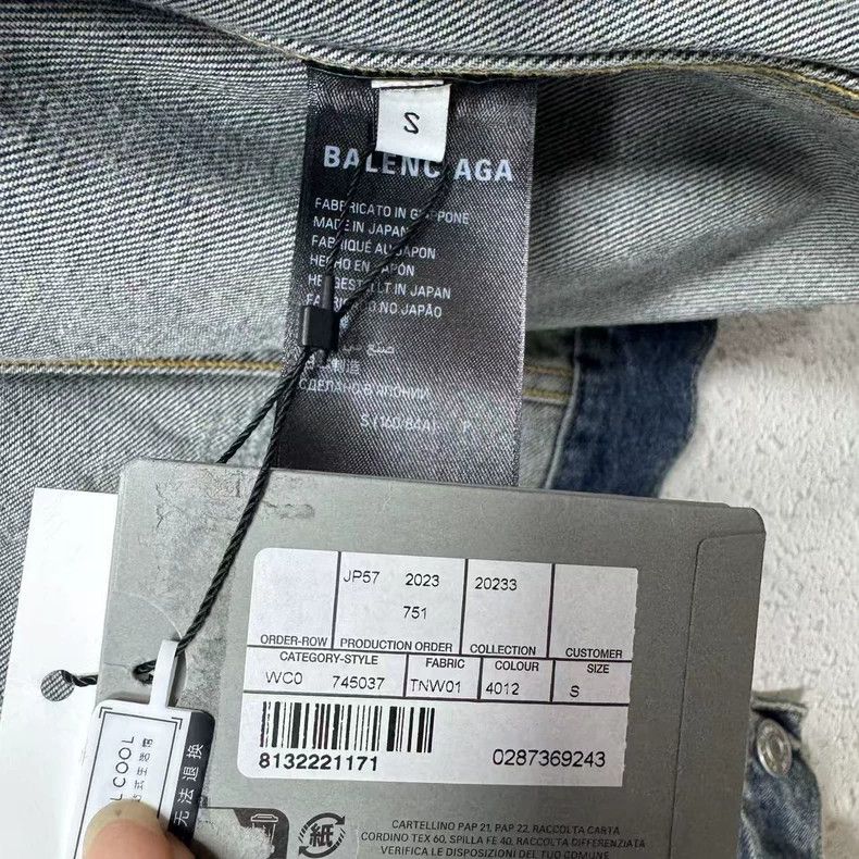 Balenciaga Balenciaga Blue full printed logo denim jacket coat Size US S / EU 44-46 / 1 - 6 Thumbnail
