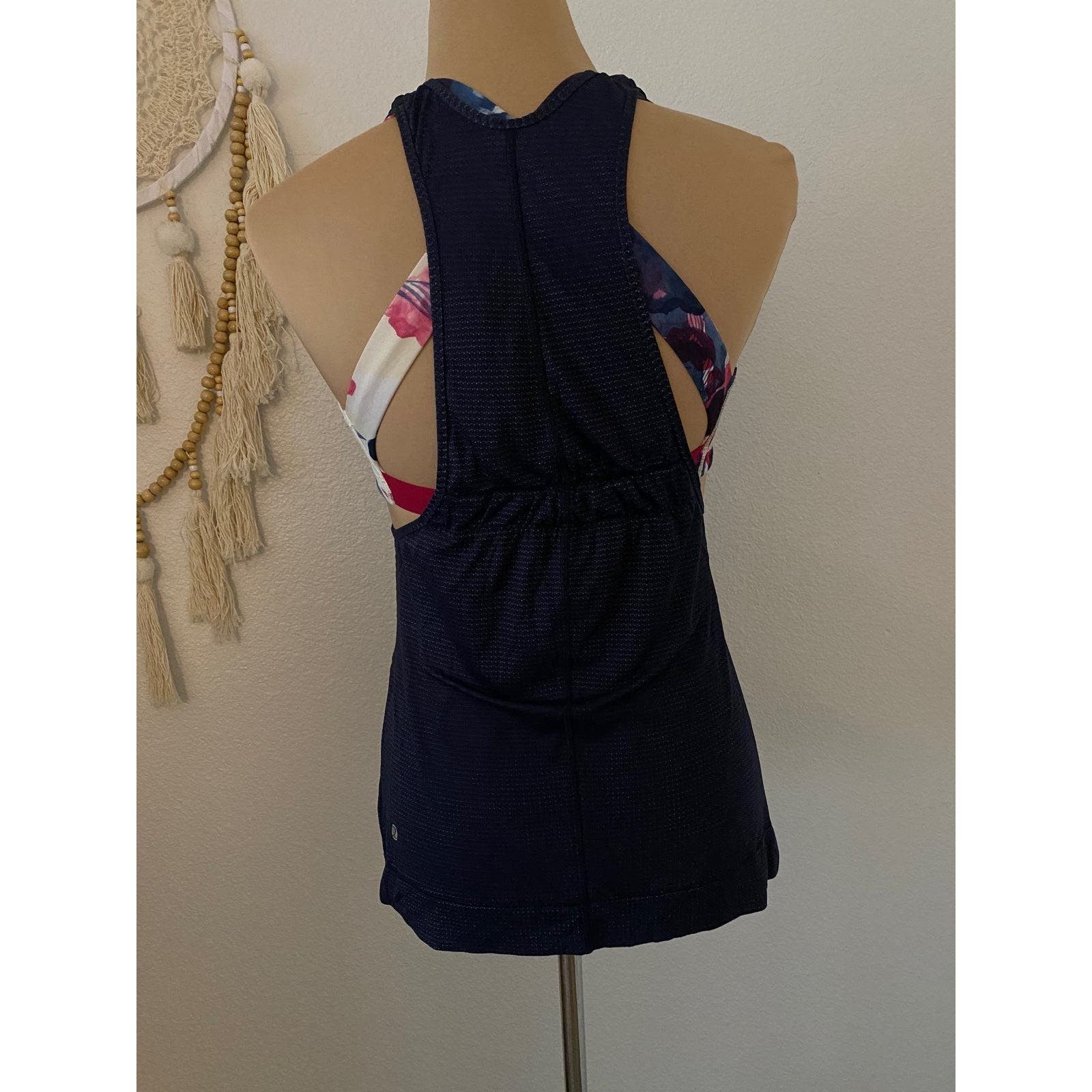 Lululemon lululemon tank top size 4 Size S / US 4 / IT 40 - 4 Thumbnail