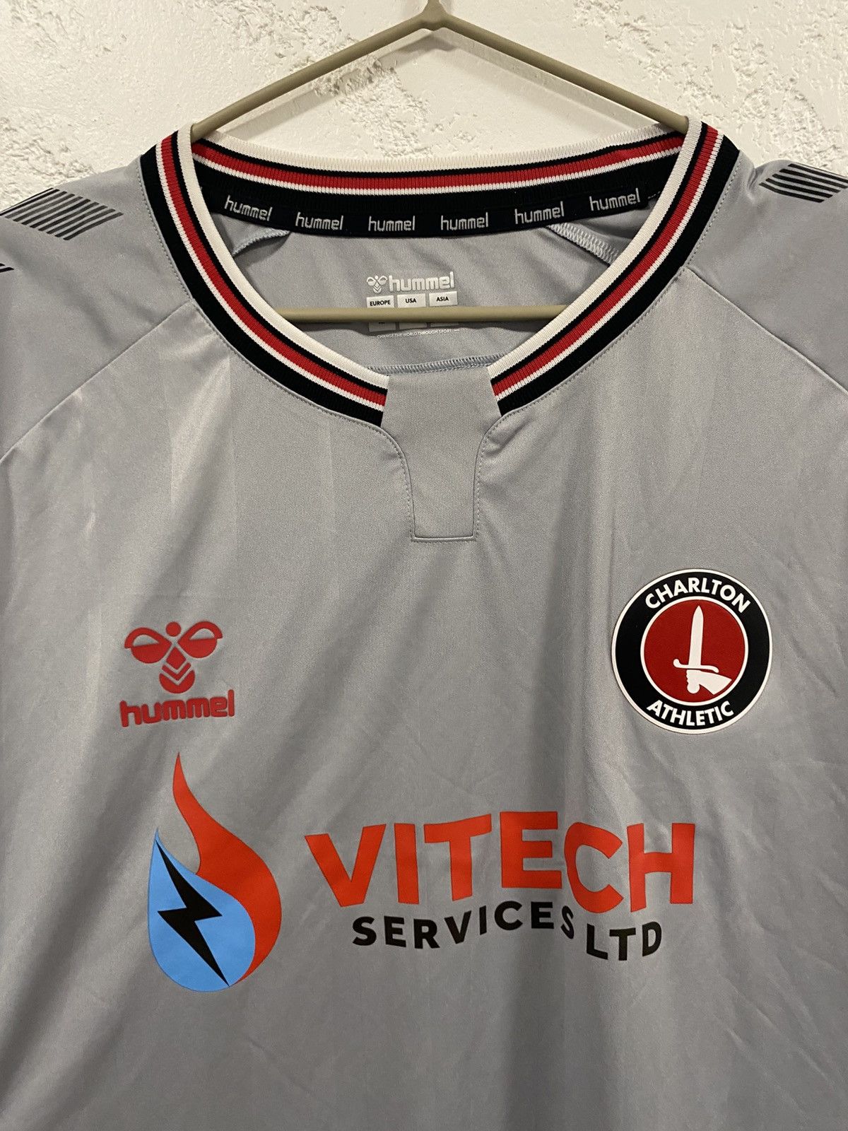 Hummel Hummel Charlton Athletic Away Football Shirt 2010/11 Sz: XL Size US XL / EU 56 / 4 - 2 Thumbnail