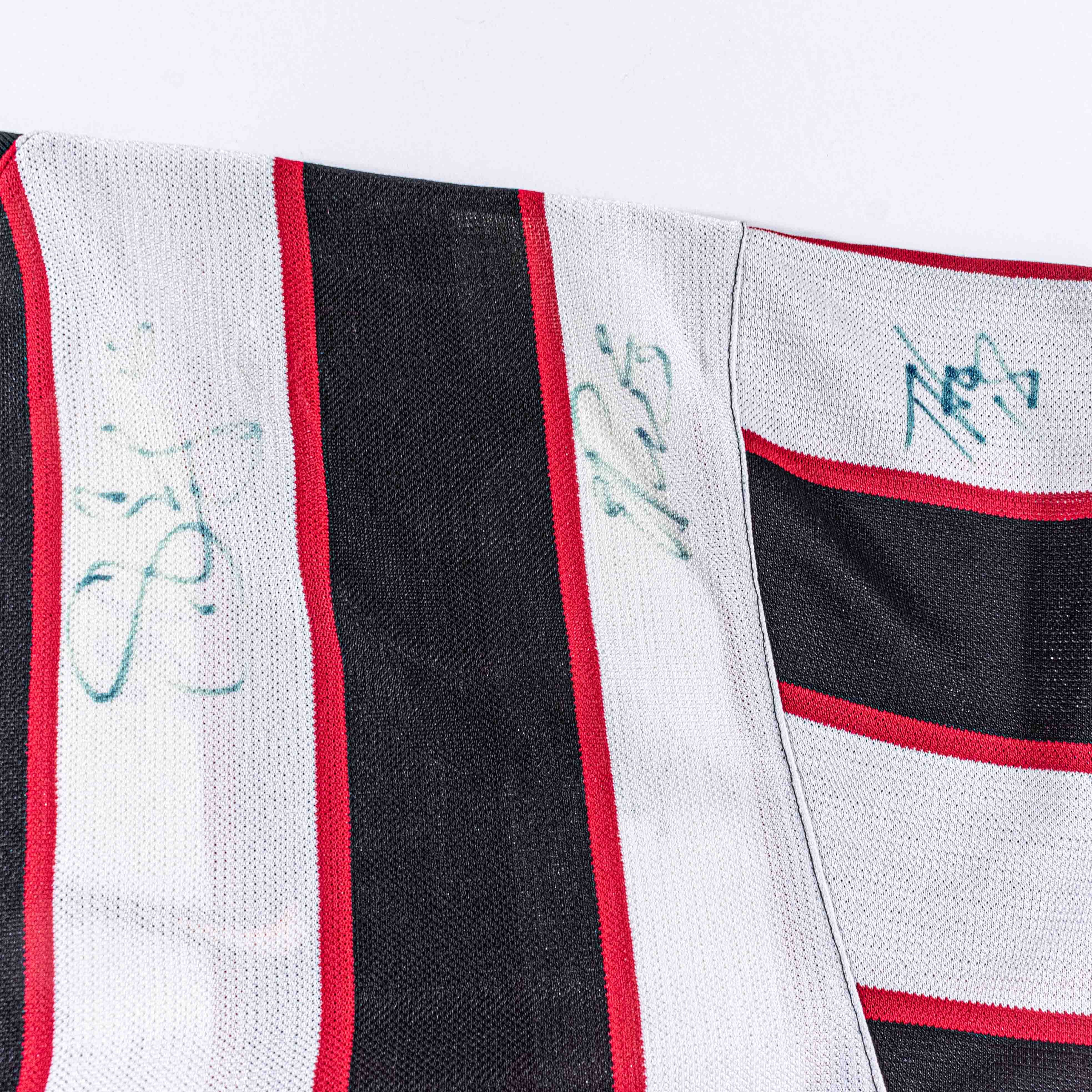 Nike 1997 NIKE New York New Jersey MetroStars Autographed Jersey Size US XL / EU 56 / 4 - 11 Thumbnail