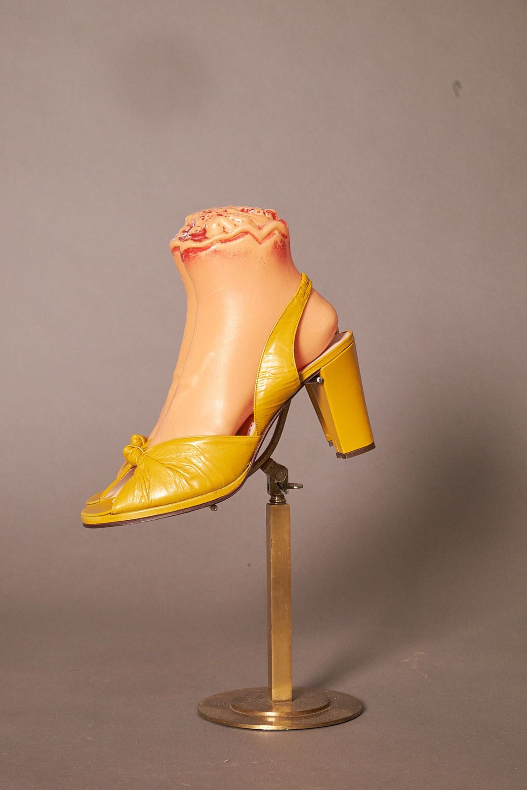 Vintage 1970s Larose Golden Block Heels Slingbacks Shoes Size US 8.5 / IT 38.5 - 3 Thumbnail