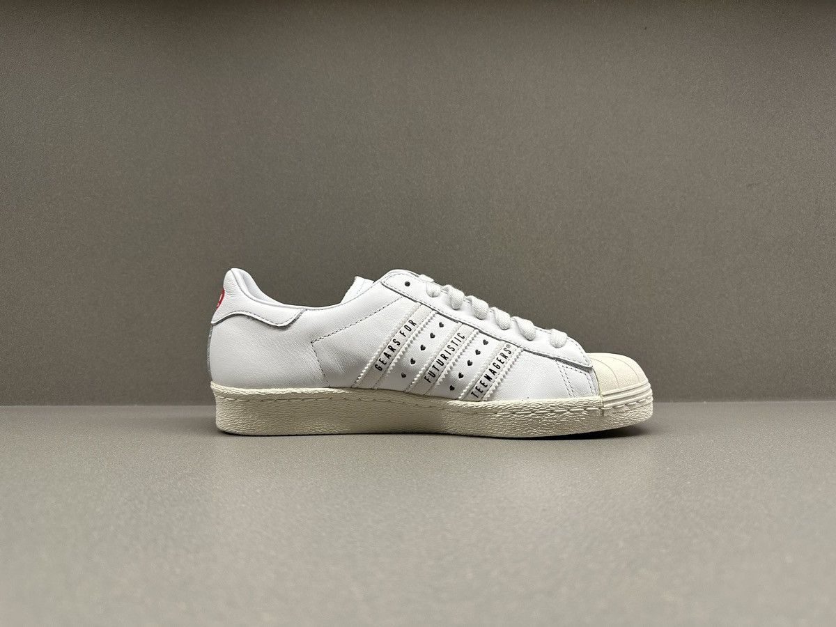 Adidas × Pharrell Adidas Superstar Human Made White Size US 10.5 / EU 43-44 - 6 Thumbnail