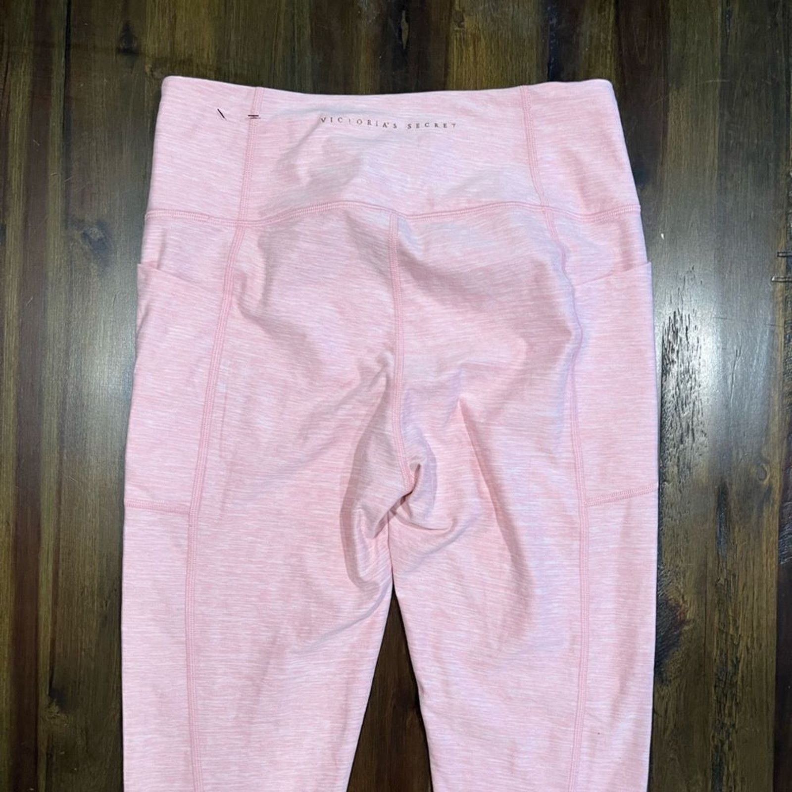 Victoria's Secret NWOT Victoria's Secret Athletic Ankle Length Leggings Sz 12 Size 34" / US 12 / IT 48 - 6 Thumbnail