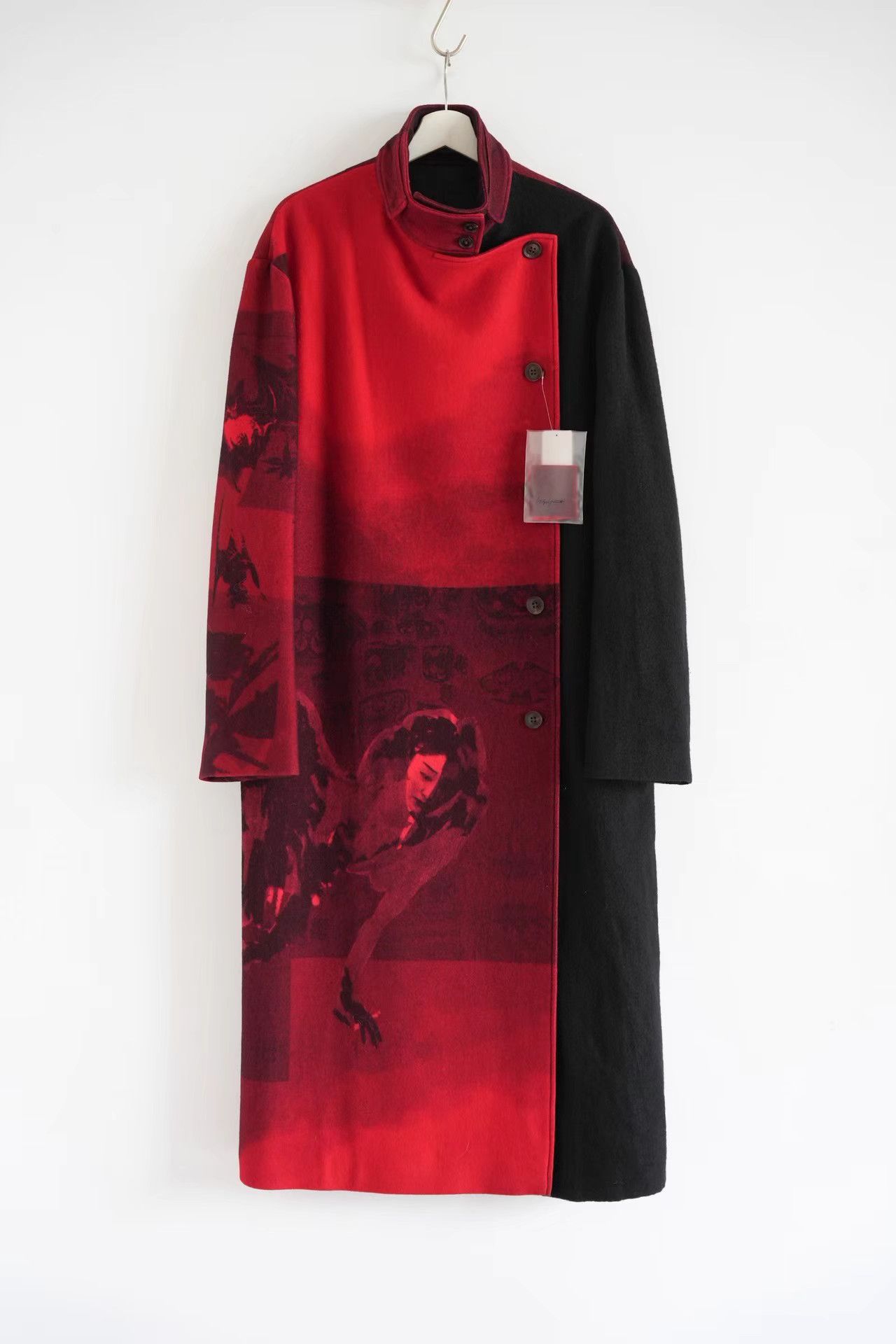 Yohji Yamamoto Yohji Yamamoto 18aw Red & Black Asymmetric Coat K4 Size US L / EU 52-54 / 3 - 1 Thumbnail