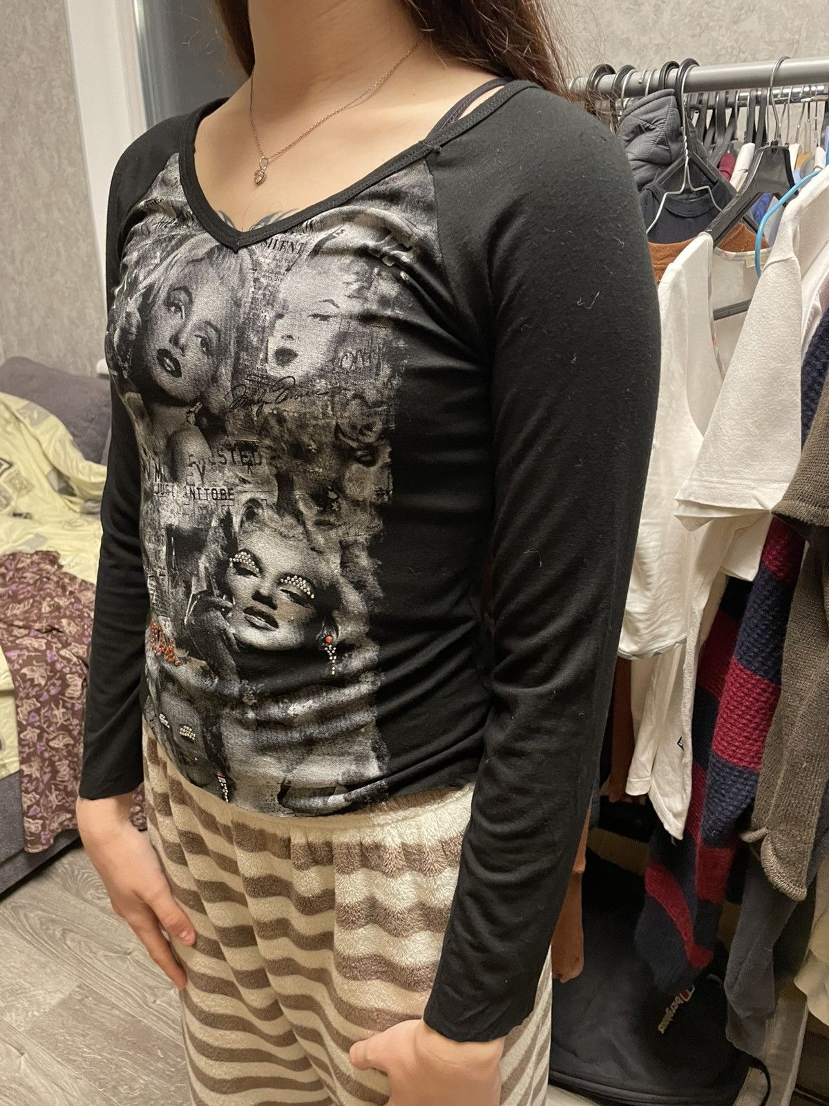 Dolce & Gabbana Dolce Gabbana DG Marilyn Monroe Newspaper Long Sleeve Top Size XS / US 0-2 / IT 36-38 - 20 Thumbnail