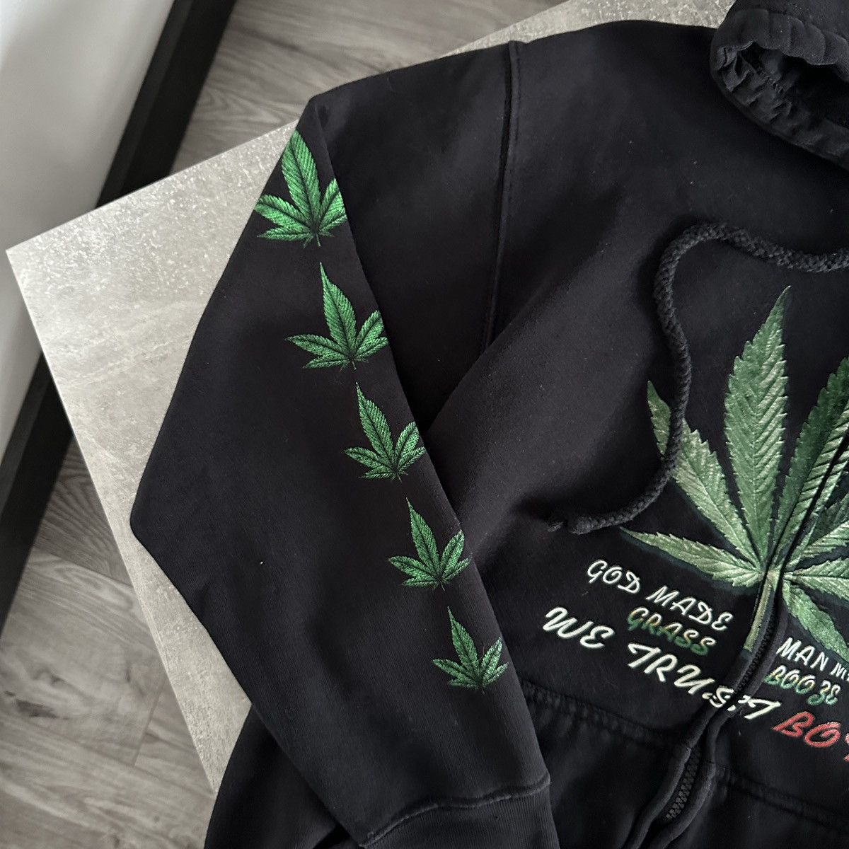 Vintage Vintage 90s Weed Who do you trust God Human grass hoodie y2k Size US L / EU 52-54 / 3 - 10 Thumbnail