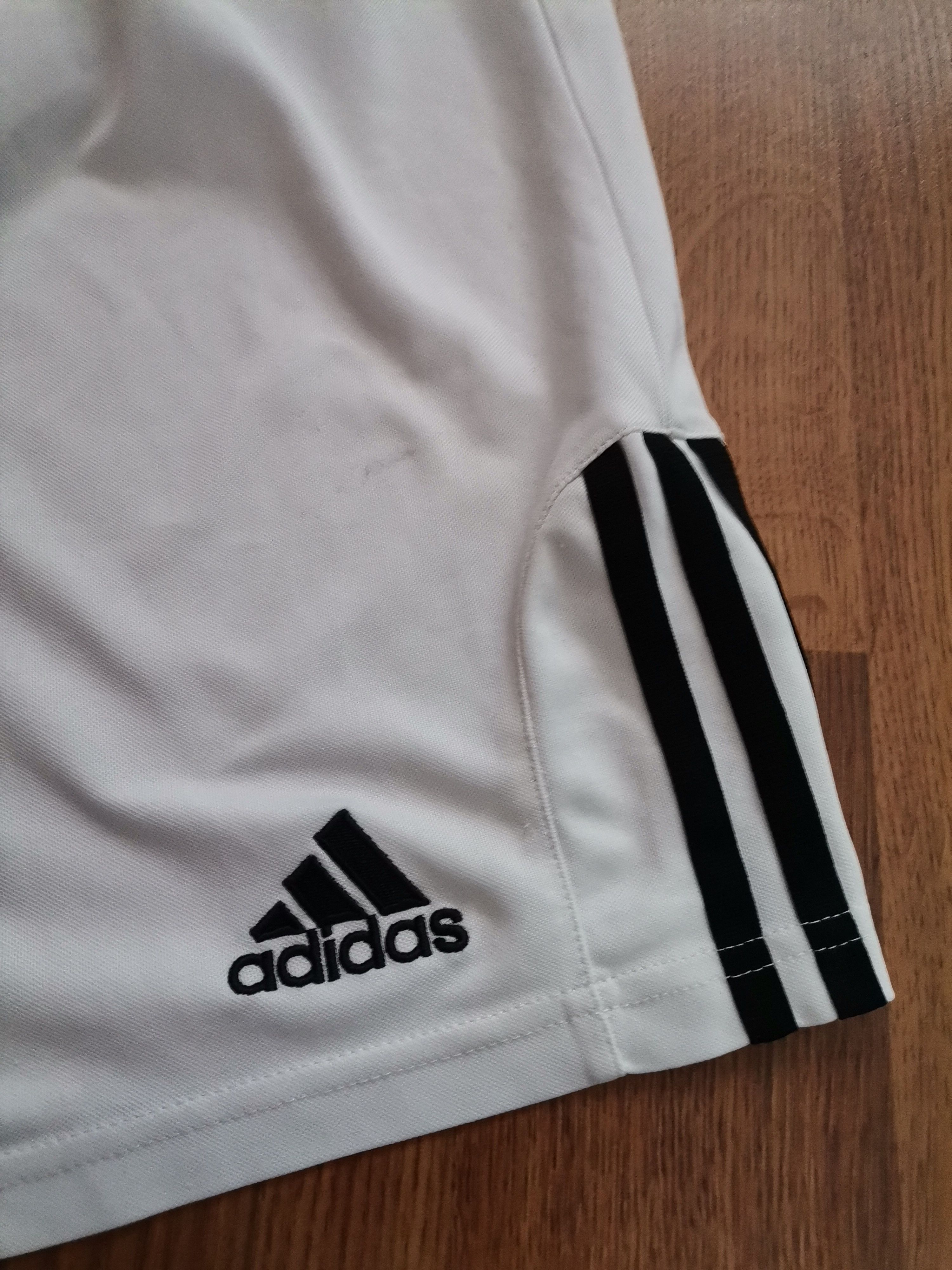 Adidas × Vintage Vintage Adidas Shorts Size US 34 / EU 50 - 2 Thumbnail