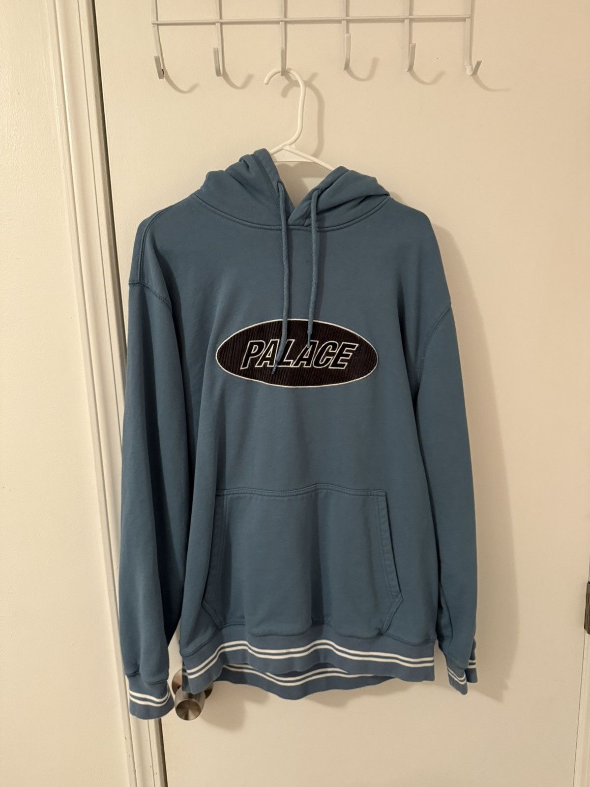 Palace Palace oval hoodie Size US XL / EU 56 / 4 - 1 Thumbnail