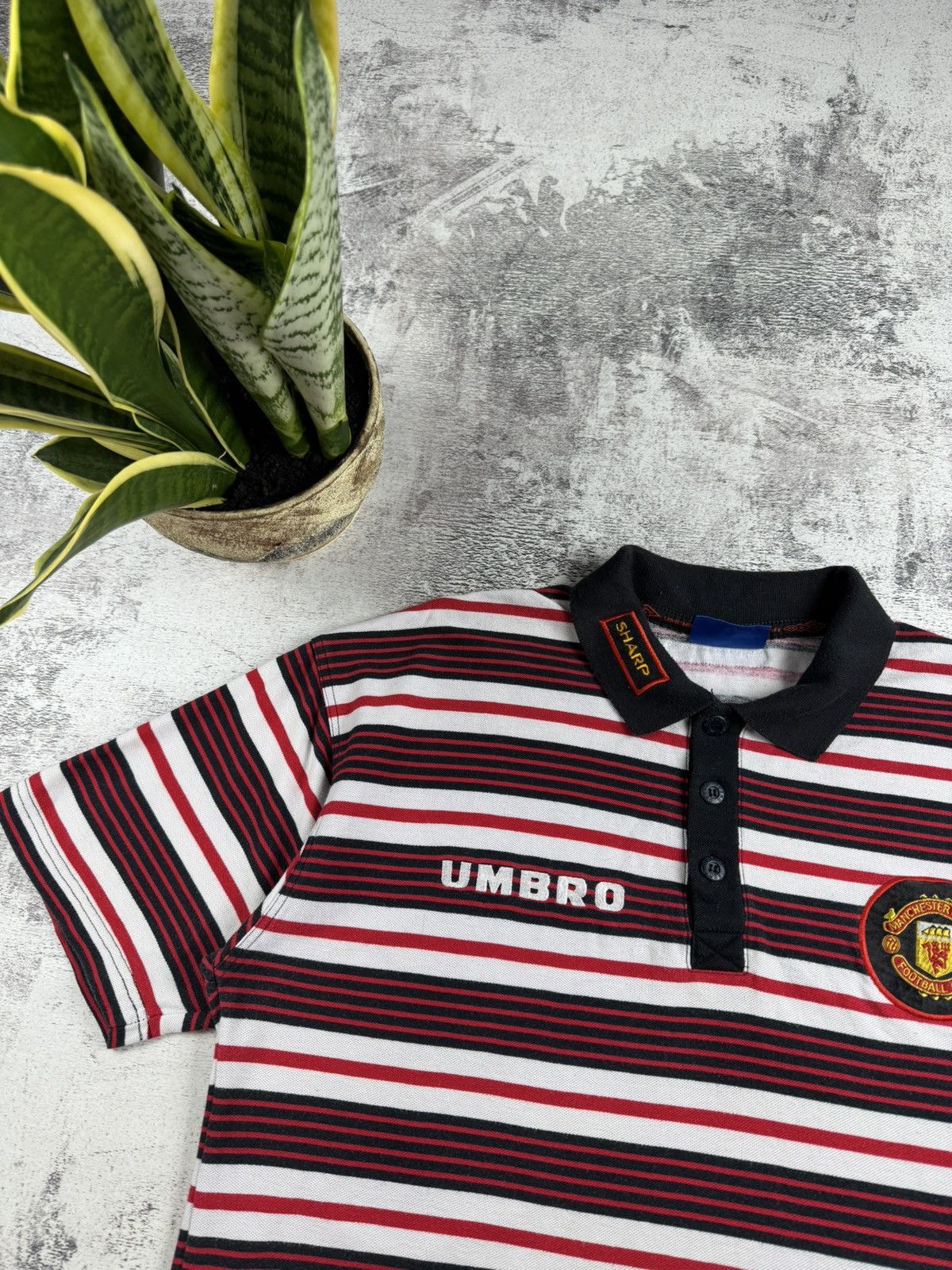 Umbro Manchester United 1997 1998 Men’s XXL Striped Soccer Football Polo TShirt Jersey Size US XXL / EU 58 / 5 - 6 Thumbnail