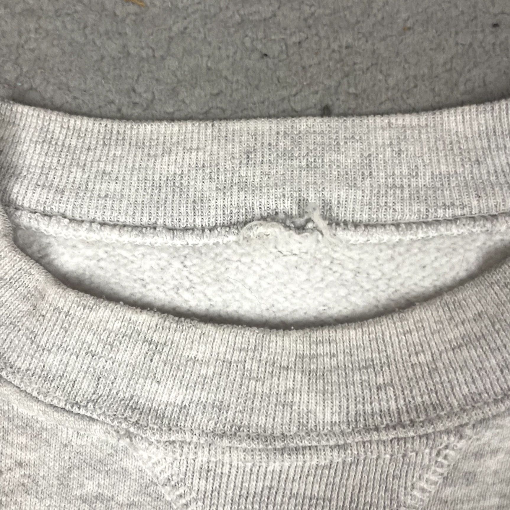 Champion VINTAGE Champion Sweatshirt Mens M Gray Embroidered USA 90s Spellout Logo Shirt Pullover Crew Neck All Seasons Size US M / EU 48-50 / 2 - 4 Thumbnail