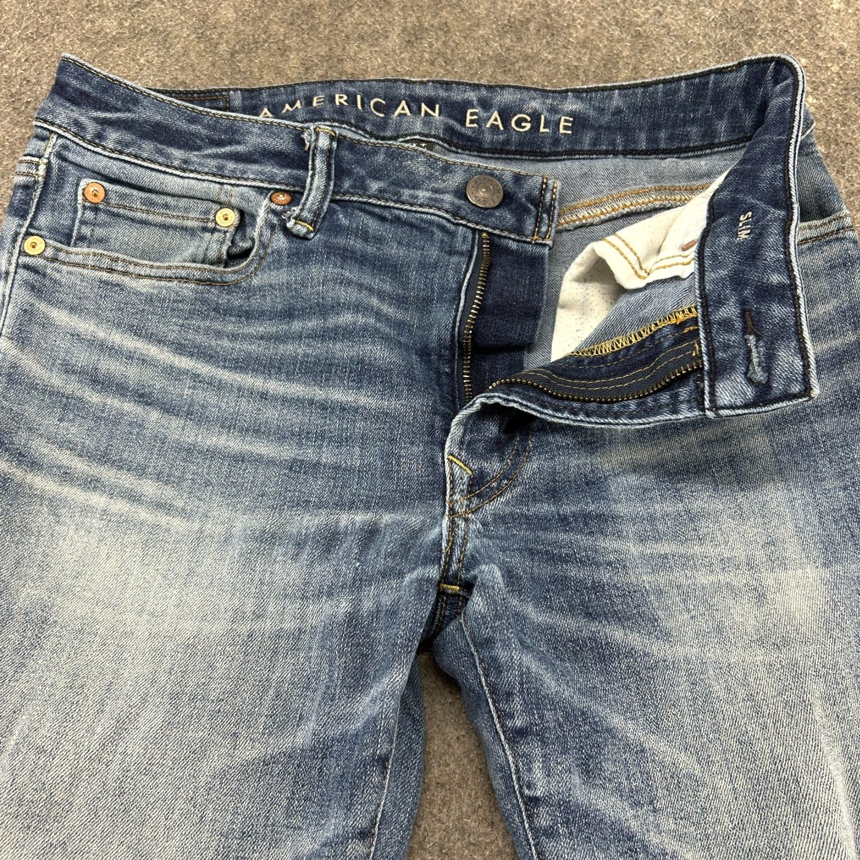 American Eagle Outfitters American Eagle Outfitters Jeans Mens 30x32 Blue Slim Straight Leg Denim 5-Pocket Distressed Medium Wash Size 30 Regular Boys? No. End. Size US 30 / EU 46 - 2 Thumbnail