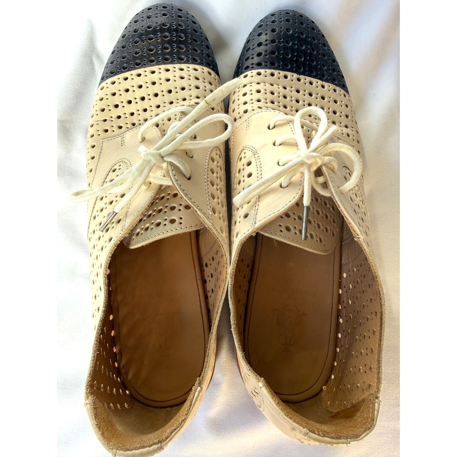 Other The Office of Angela Scott Cream Navy Toe Oxford Shoes 38 Size US 8 / IT 38 - 4 Thumbnail