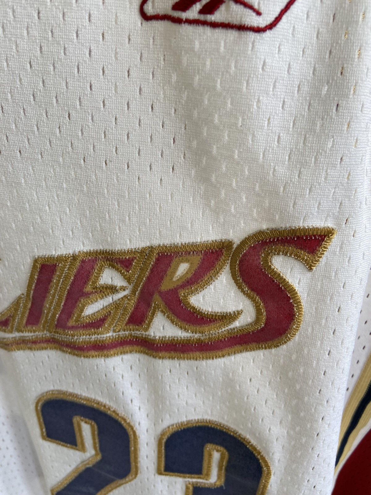 Reebok Vintage LeBron James Cleveland Cavaliers Jersey Throwback Size US L / EU 52-54 / 3 - 19 Thumbnail