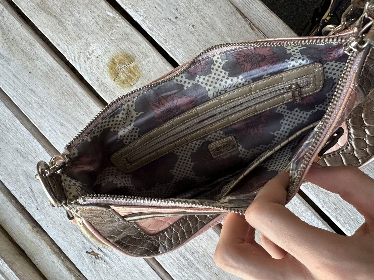 Guess × Japanese Brand 🚨Y2K Guess monogram Pink Avant-Garde Japan style hand bag Size ONE SIZE - 12 Thumbnail