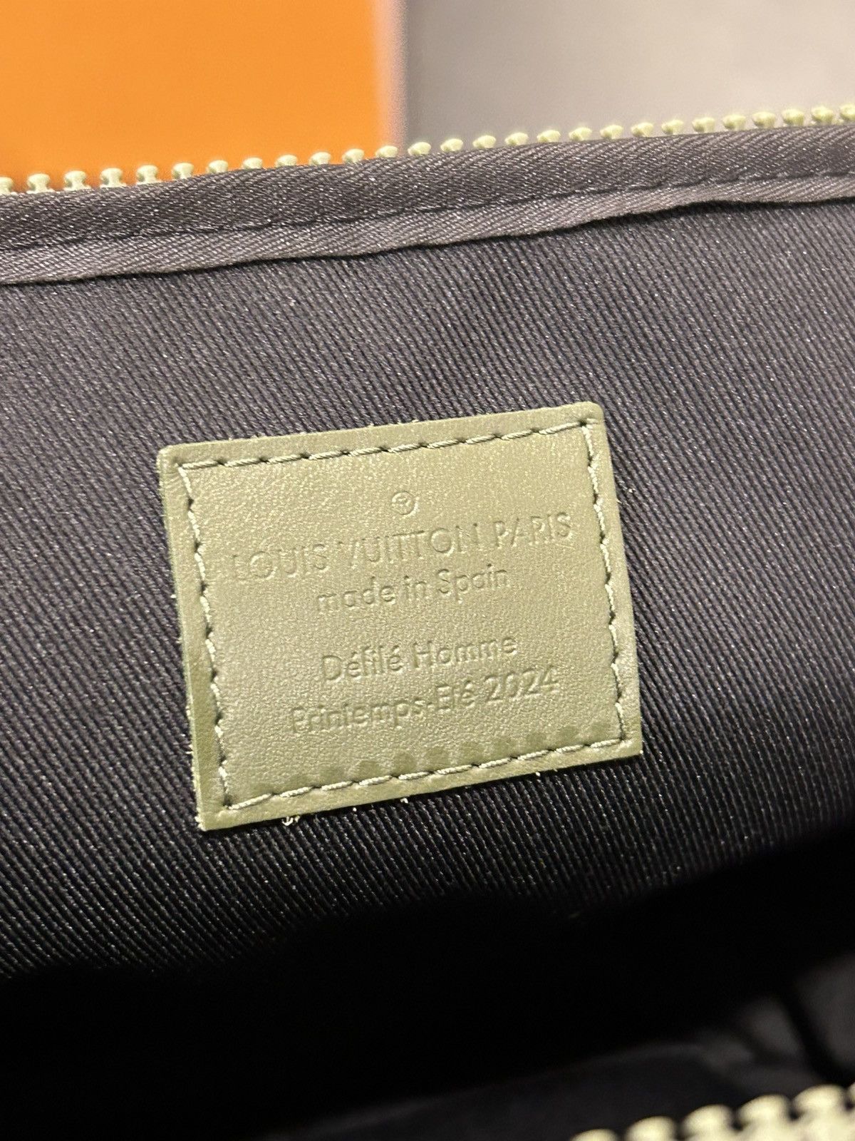 Louis Vuitton Louis Vuitton Damoflage Runaway Quest Messenger Size ONE SIZE - 10 Thumbnail