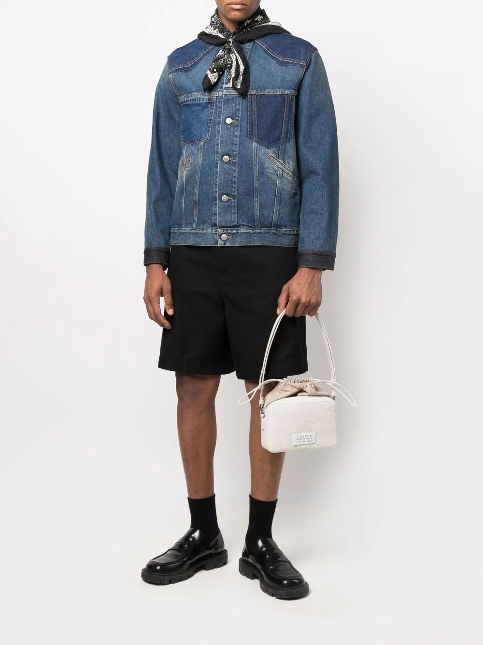 Maison Margiela oc11z0325 Size: OS / Medium Camera Bag in Griege Size ONE SIZE - 2 Thumbnail