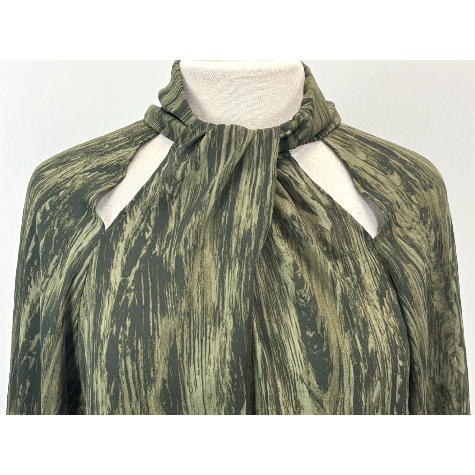 Halston Halston Blouse Shirt M Women’s Green Swirl Balloon Sleeve Cutouts Size M / US 6-8 / IT 42-44 - 5 Thumbnail