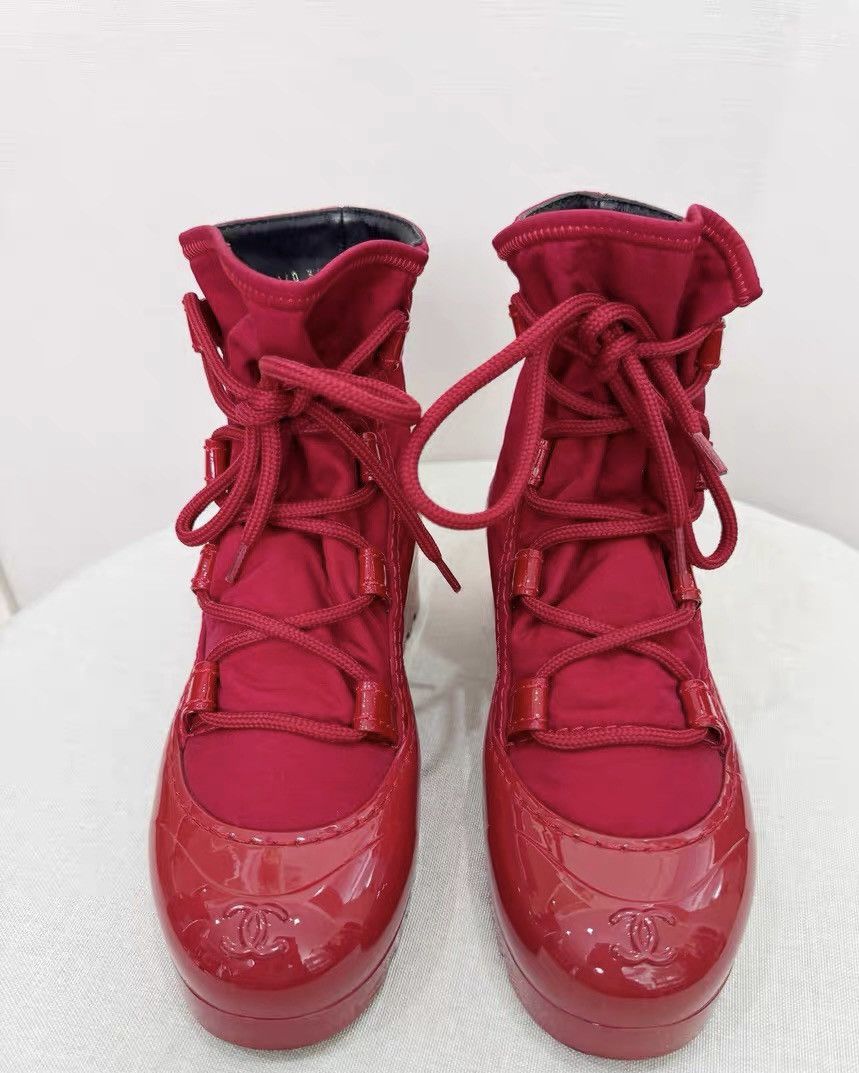 Chanel Chanel high-top shoes Size US 5.5 / IT 35.5 - 1 Thumbnail