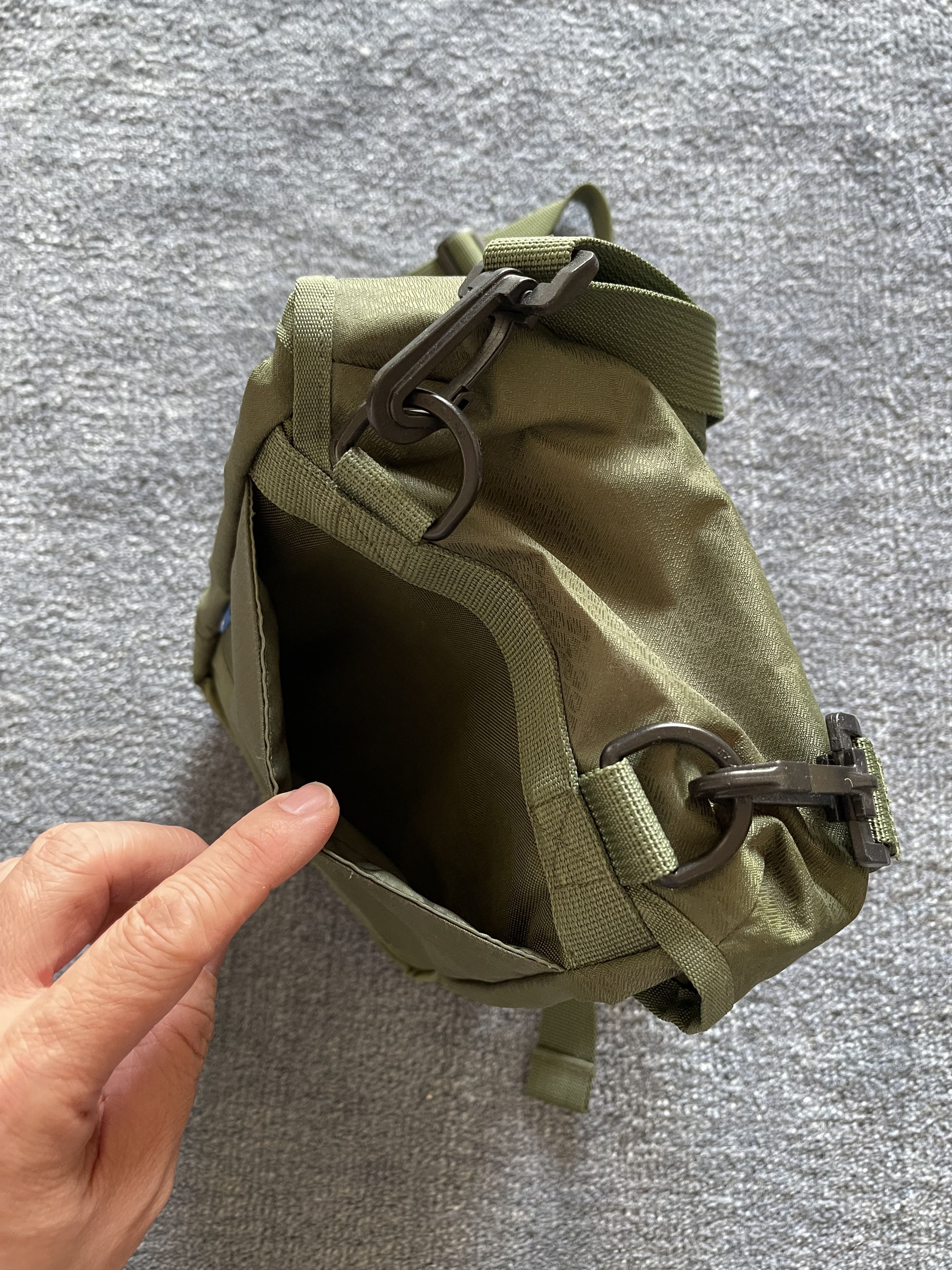 Undefeated UNDEFEATED Crossbody Shoulder Bag Olive Nylon Geometric Size ONE SIZE - 5 Thumbnail