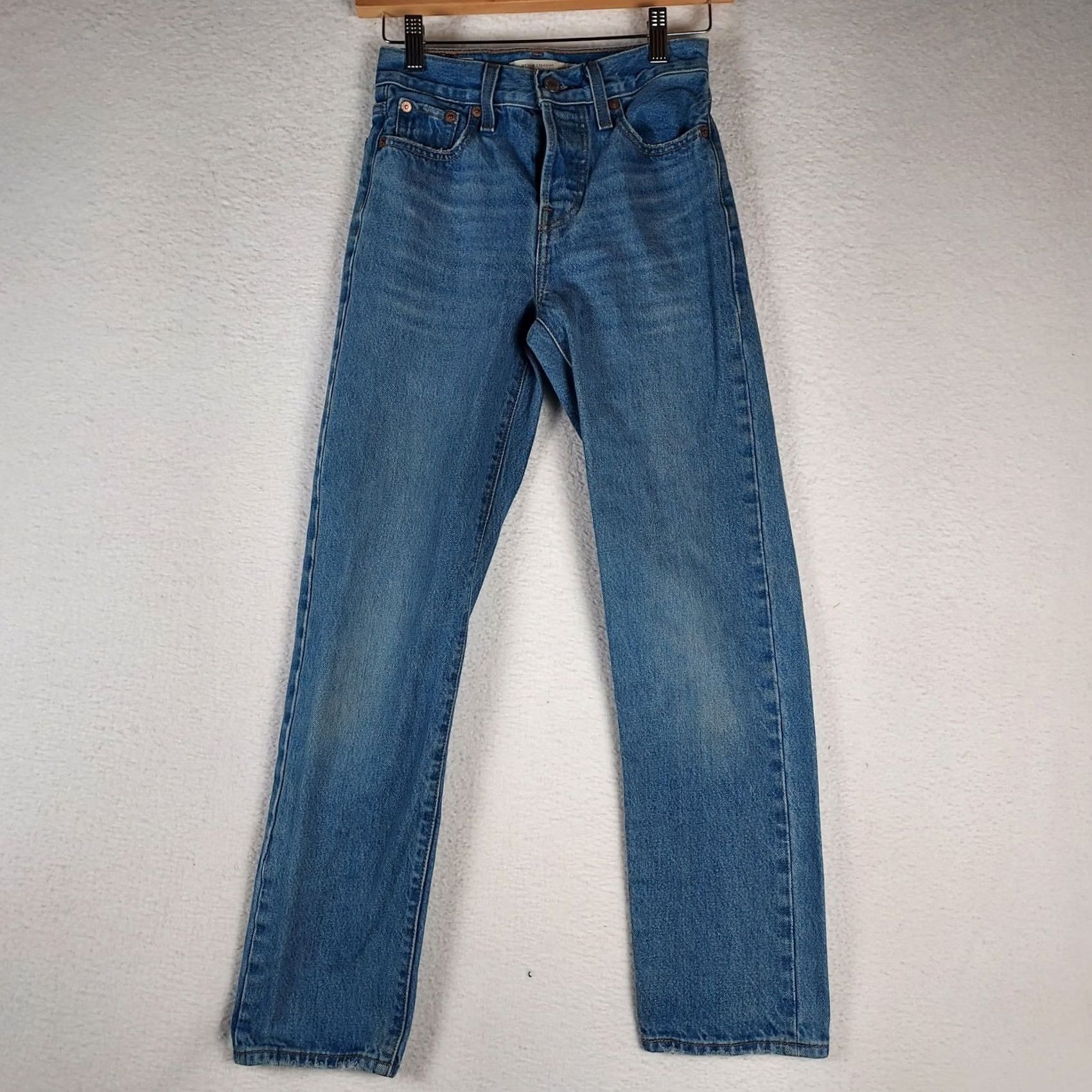 Levi's VINTAGE Levi’s Premium Wedgie Straight High Rise Women’s Jeans W23 L28 Light Wash Blue 90s Womens Jeans Size 40" / US 18 - 2 Thumbnail