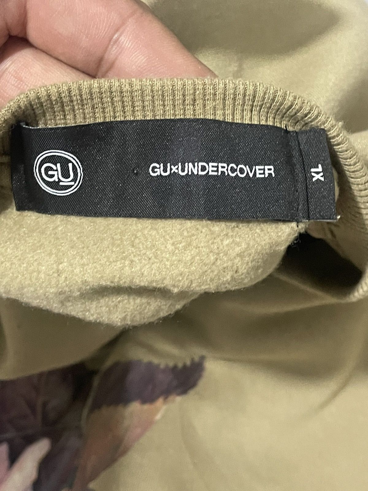 Japanese Brand × Jun Takahashi × Undercover UNDERCOVER FREEDOM x GU FLOWER GRAPHIC SWEATSHIRT Size US XL / EU 56 / 4 - 7 Thumbnail