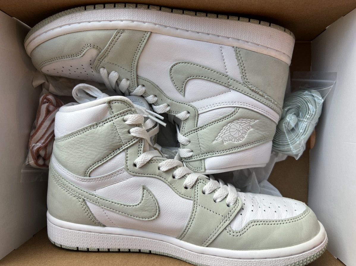 Jordan Brand Jordan 1 High Seafoam Sneakers Size 8.5w 7y Size US 8.5 / IT 38.5 - 9 Thumbnail