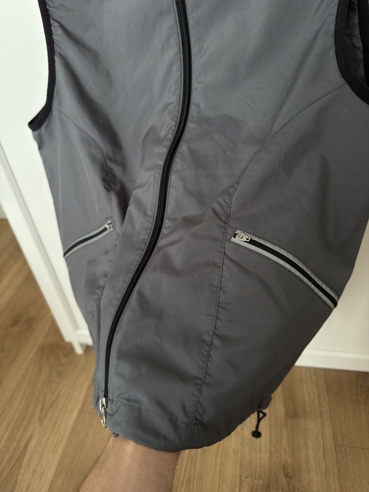Nike Nike vintage down vest grey reflective small logo 90s Size US S / EU 44-46 / 1 - 3 Thumbnail