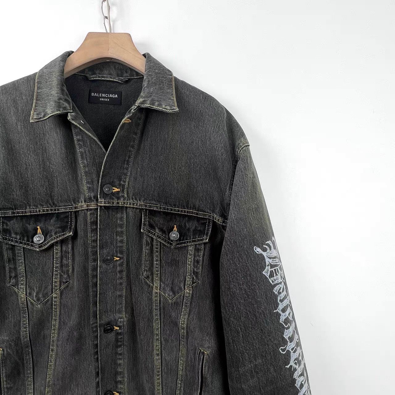 Balenciaga Balenciaga Year of the Dragon Sanskrit Denim Jacket K12 Size US XS / EU 42 / 0 - 6 Thumbnail