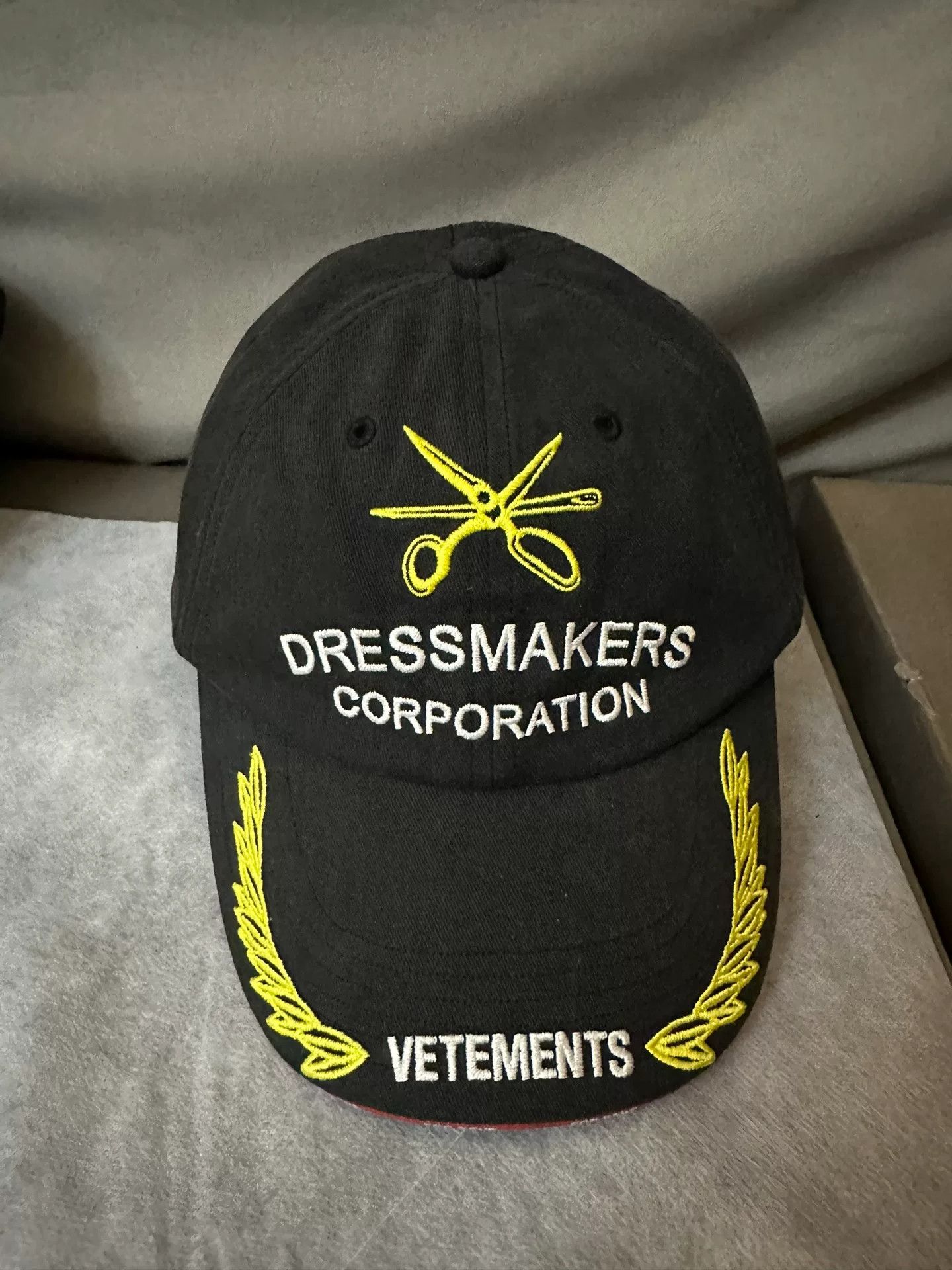 vetements dressmakers corporation cap