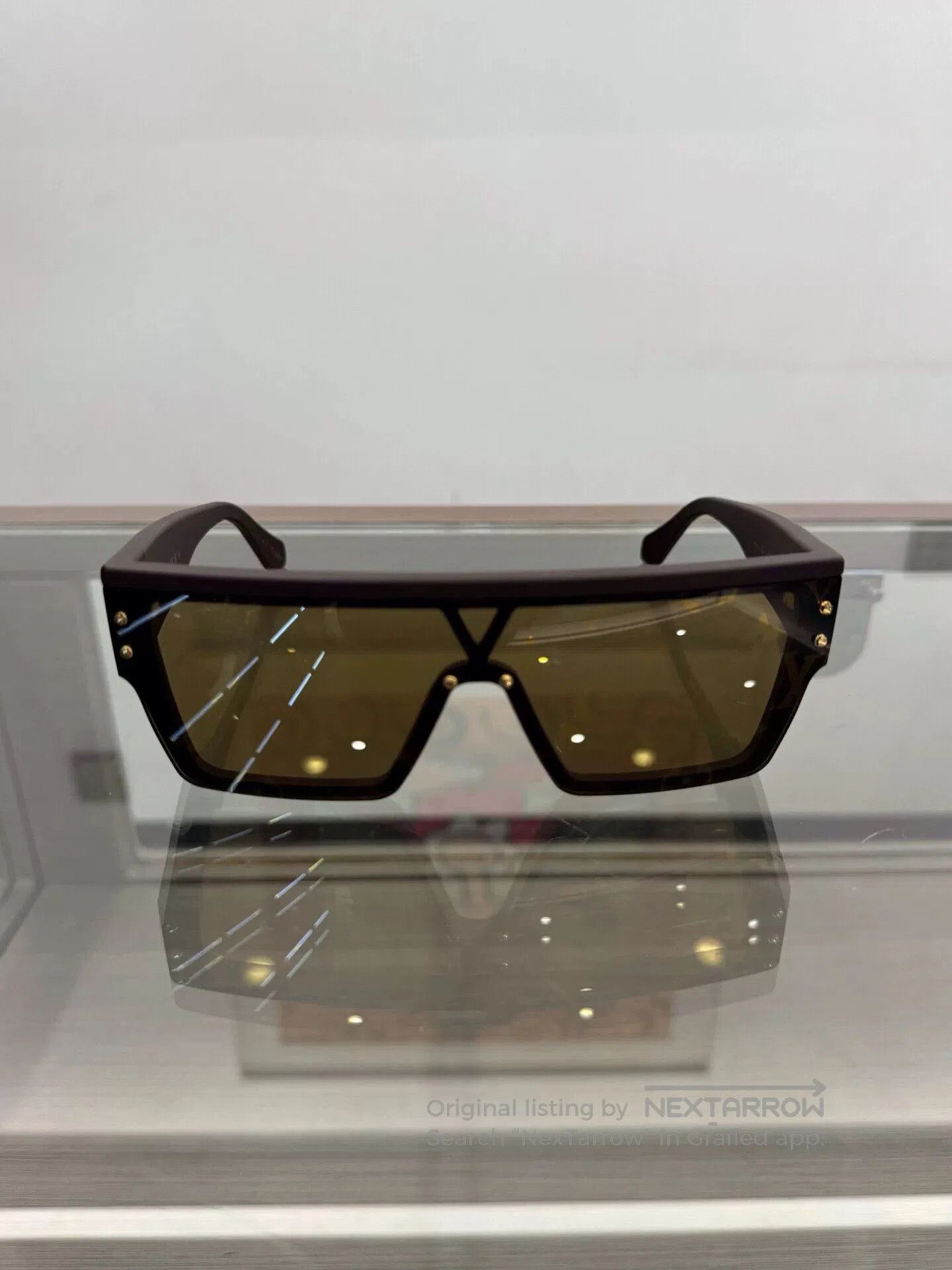 Louis Vuitton Louis Vuitton Waimea L Square Sunglasses. Size ONE SIZE - 4 Thumbnail
