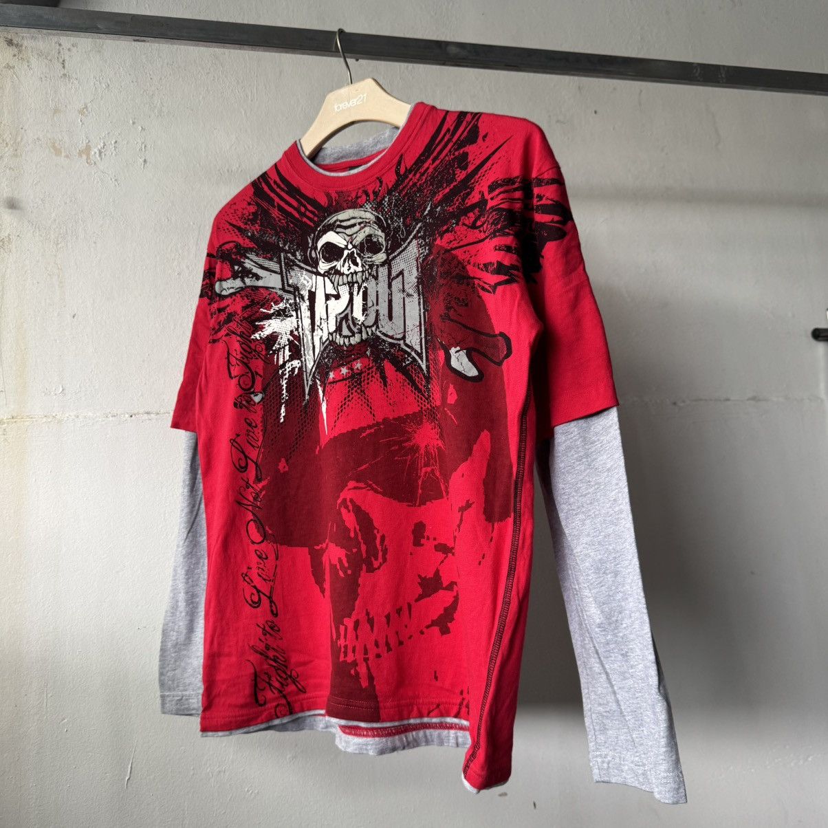 If Six Was Nine 2000s Tapout AOP Layered Skull Grunge Long-sleeve Tee Size US L / EU 52-54 / 3 - 8 Thumbnail