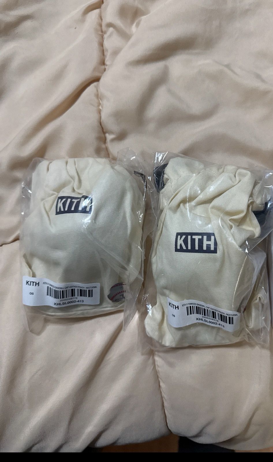 Kith × New York Yankees Kith x New York Yankees Baseball Cap Leather Pouch Size ONE SIZE - 1 Thumbnail