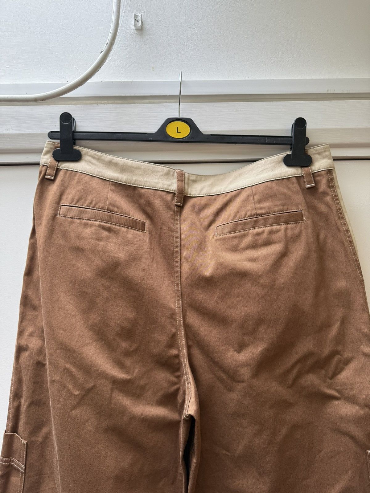 Off-White Off white pants/bottoms Size US 34 / EU 50 - 10 Thumbnail