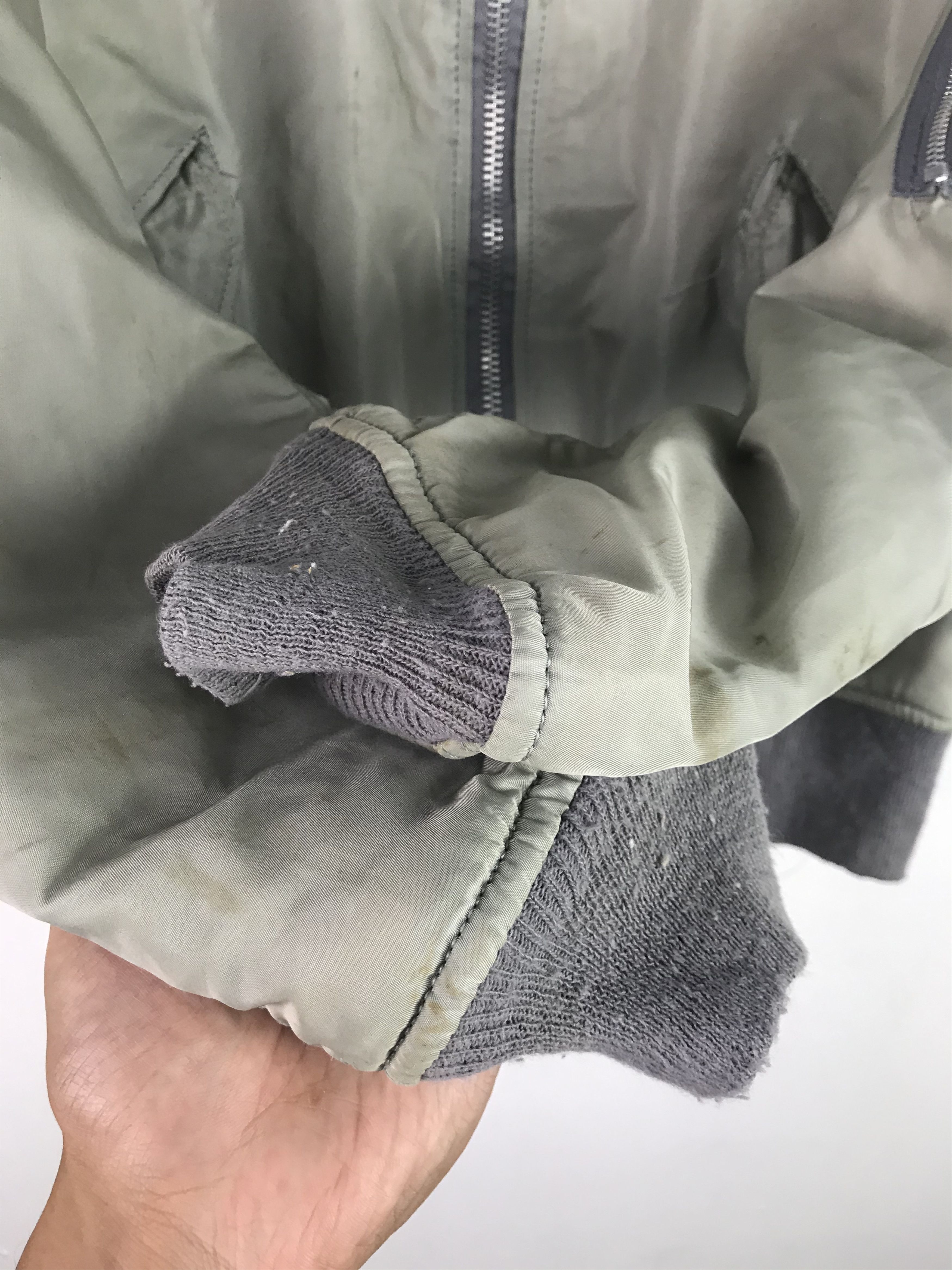 Alpha Industries Alpha Industries Ma-1 Bomber Jacket Distressed Design Size US S / EU 44-46 / 1 - 5 Thumbnail