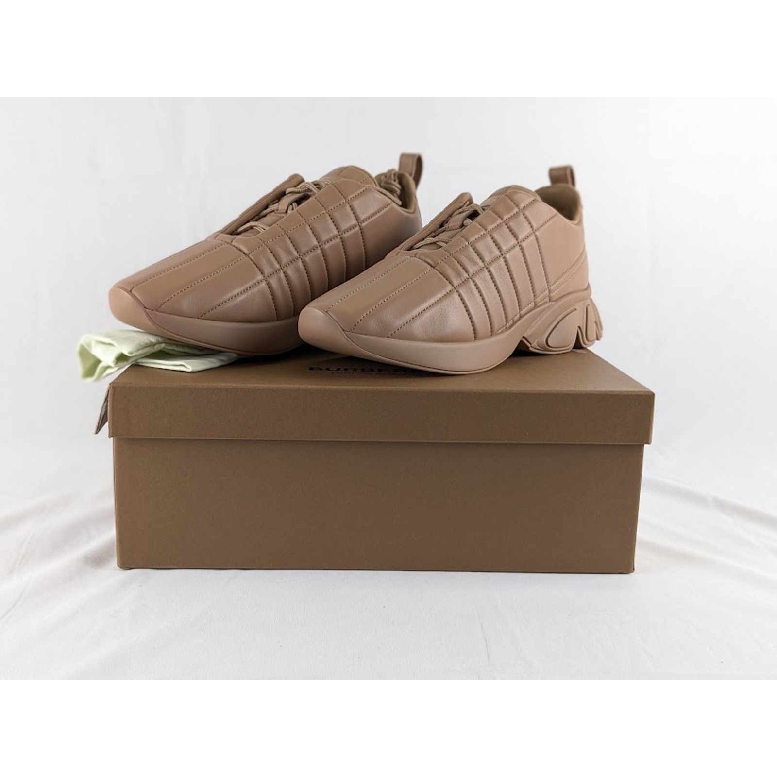 Burberry o1rshd1 Low Top Sneaker on Rubber Sole in Dark Biscuit Size US 12.5 / EU 45-46 - 12 Thumbnail