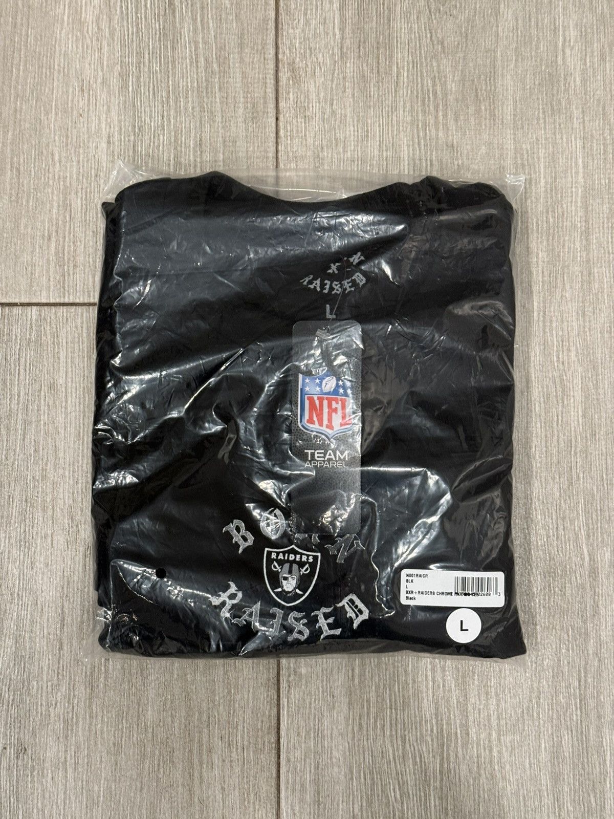 Born X Raised × NFL BORN X RAISED Las Vegas Raiders Chrome Rocker Tee Sz L Large Size US L / EU 52-54 / 3 - 7 Thumbnail