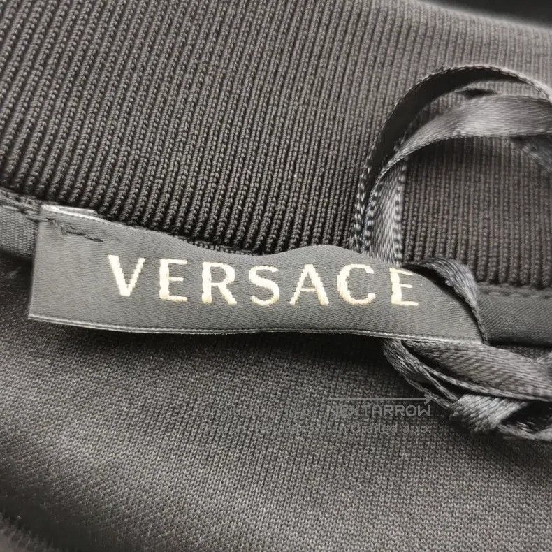 Versace Versace Black embroidered sweatshirt Size US XS / EU 42 / 0 - 5 Thumbnail