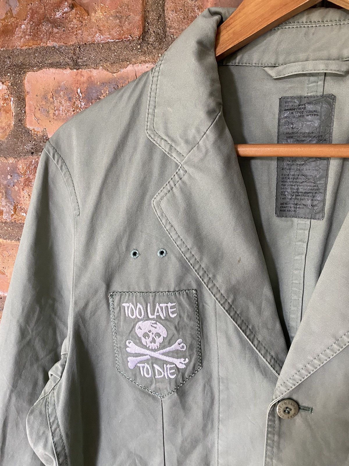 Wtaps 2000s Wtaps cross bone “to late to die” parka Size US M / EU 48-50 / 2 - 6 Thumbnail