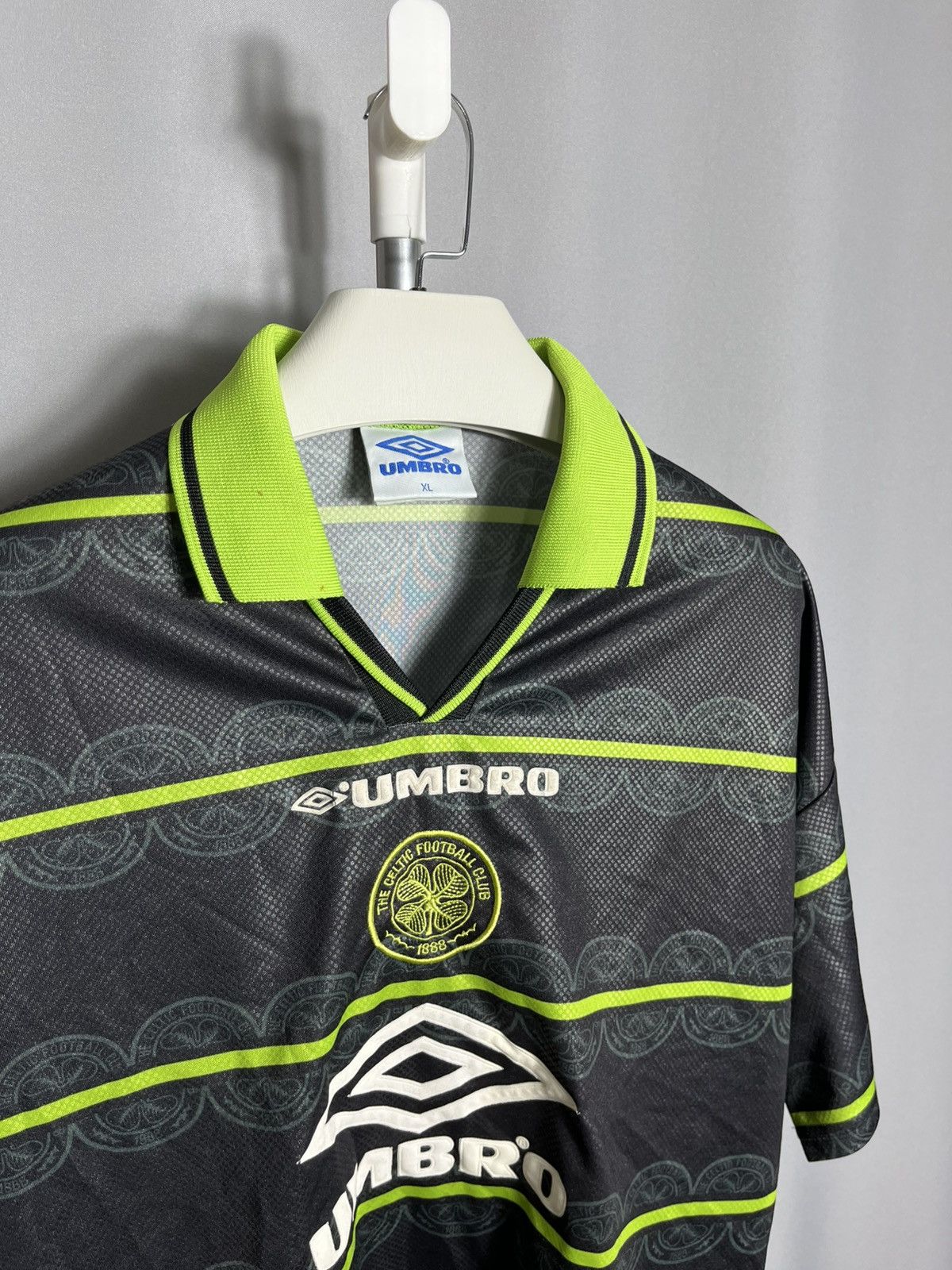 Umbro CELTIC 1998 1999 AWAY SHIRT FOOTBALL SOCCER UMBRO JERSEY Size US L / EU 52-54 / 3 - 2 Thumbnail