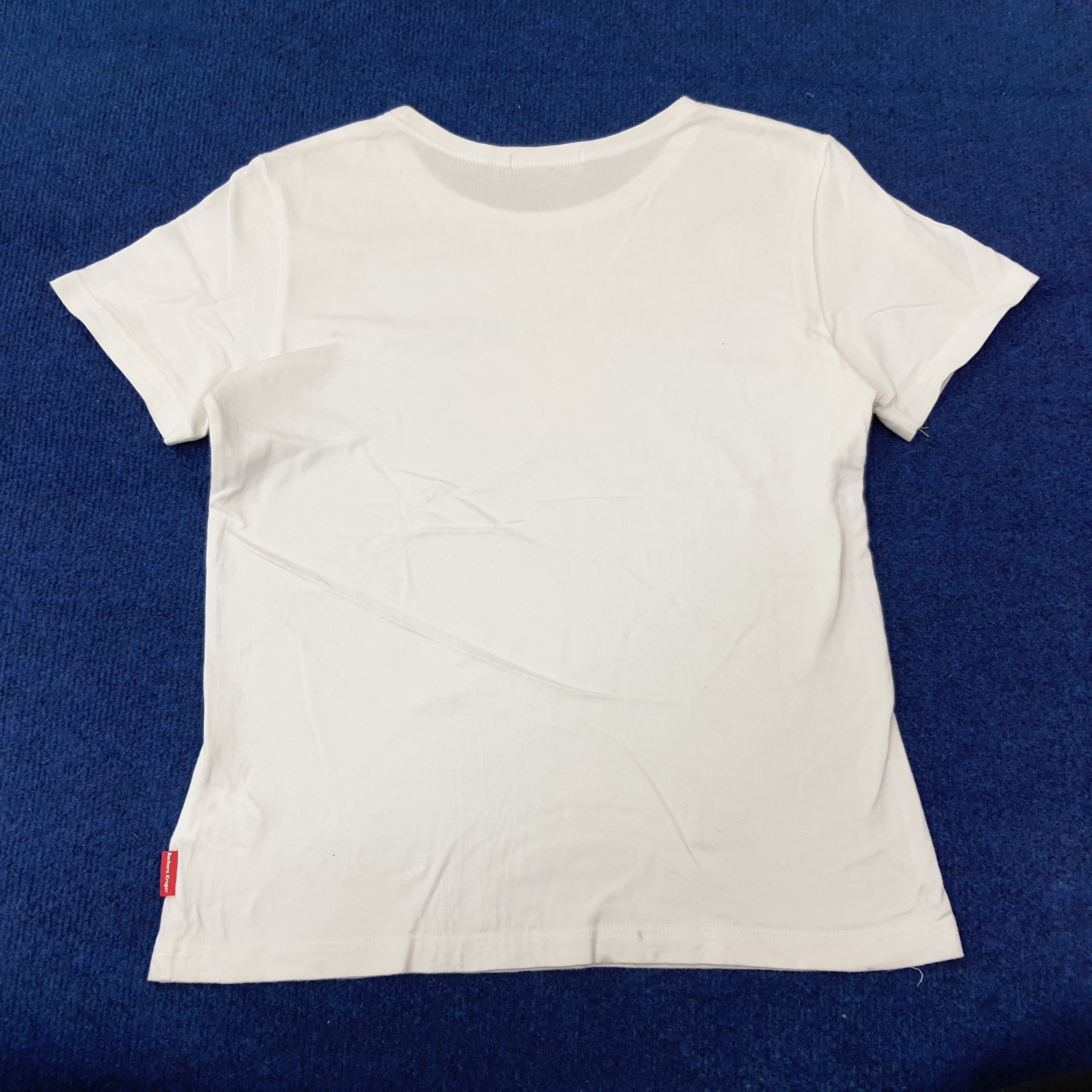 Barbara Kruger Vintage Barbara Kruger Designer Tshirt C249N35 Size S / US 4 / IT 40 - 3 Thumbnail