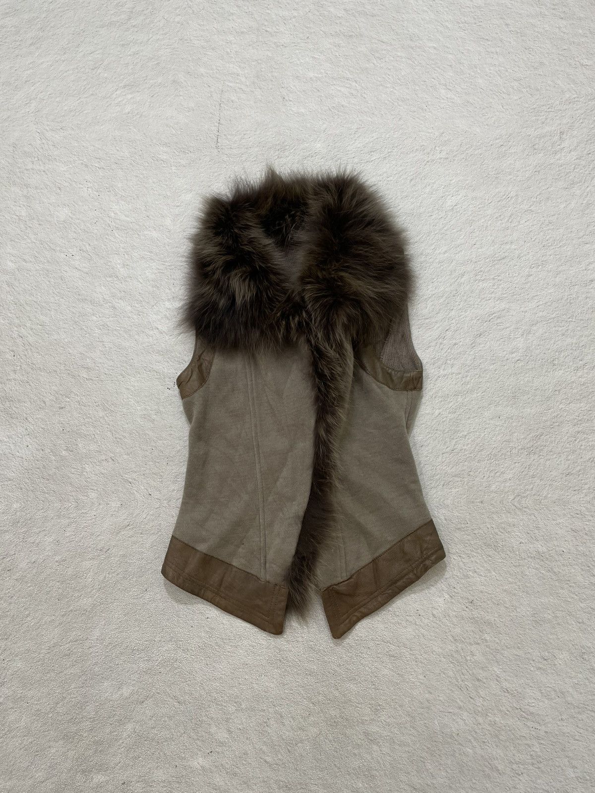 Le Grande Bleu (L.G.B.) 2000s Japanese Brown Suede Fur Trim Vest Shearling Ifsix y2k Size S / US 4 / IT 40 - 1 Thumbnail