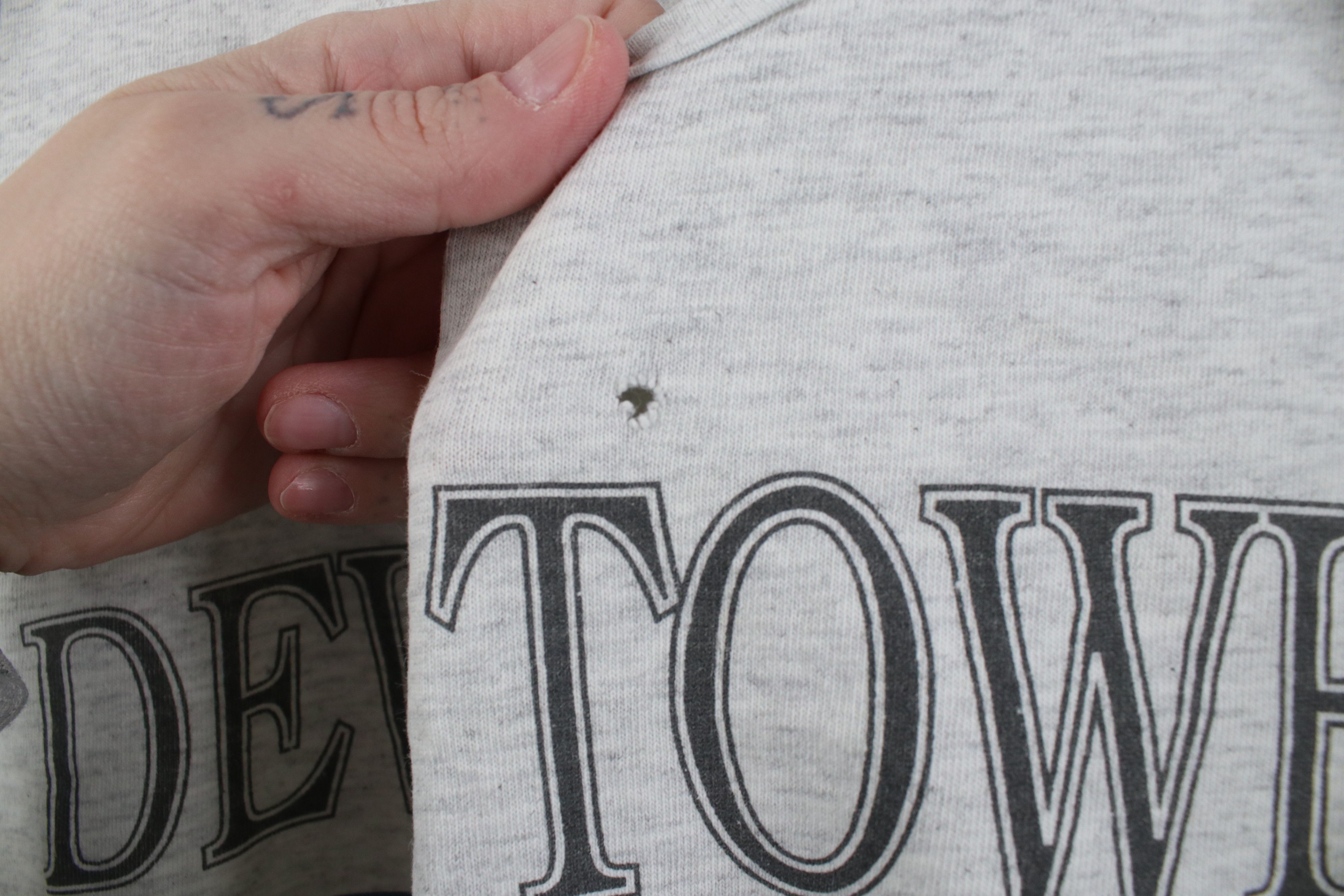 Vintage Vintage 90s Devils Tower Wyoming Tank Top T-Shirt Gray USA Size US XL / EU 56 / 4 - 5 Thumbnail