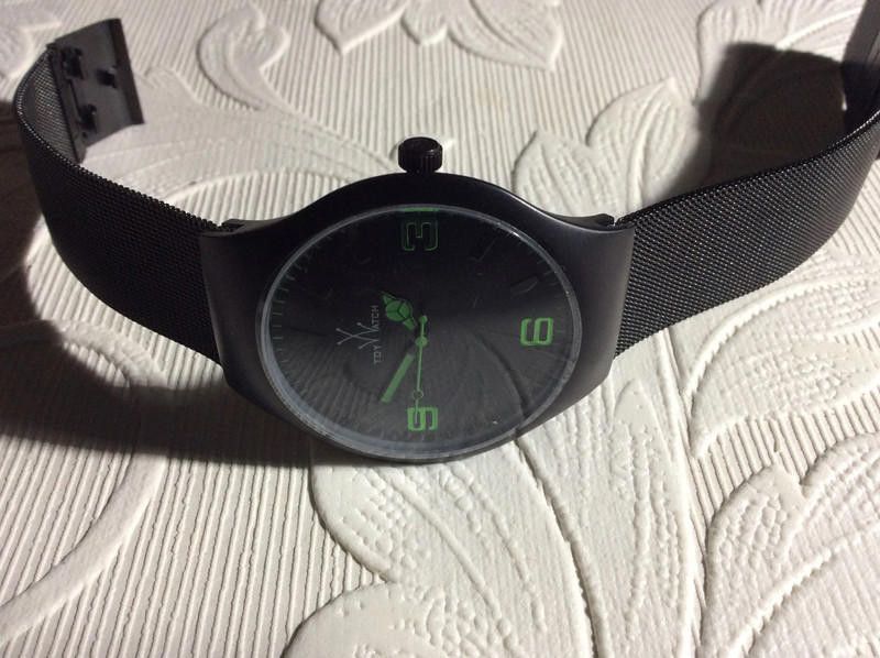 Designer ToyWatch black dial mesh black bracelet watch Size ONE SIZE - 11 Thumbnail