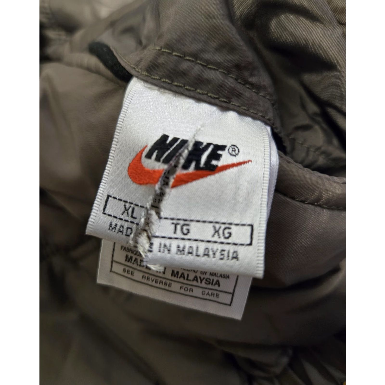 Nike Nike Athletic Jacket Mens XL Green Gray Full Zip Quilted Lined Back Swoosh Logo Size US XL / EU 56 / 4 - 7 Thumbnail